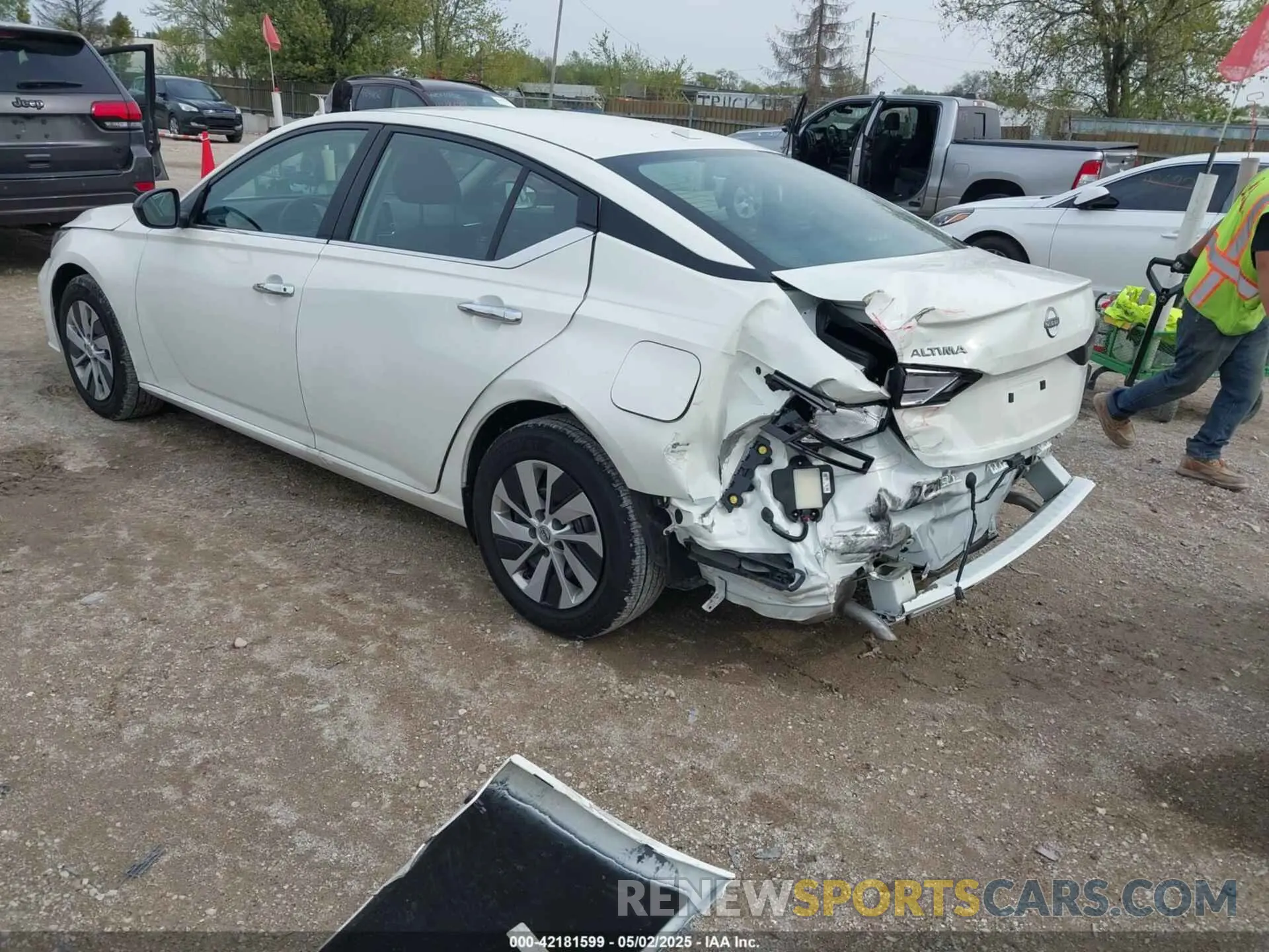 3 Photograph of a damaged car 1N4BL4BV2SN352010 NISSAN ALTIMA 2025