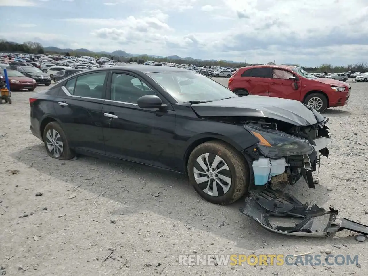 4 Photograph of a damaged car 1N4BL4BV3SN318092 NISSAN ALTIMA 2025
