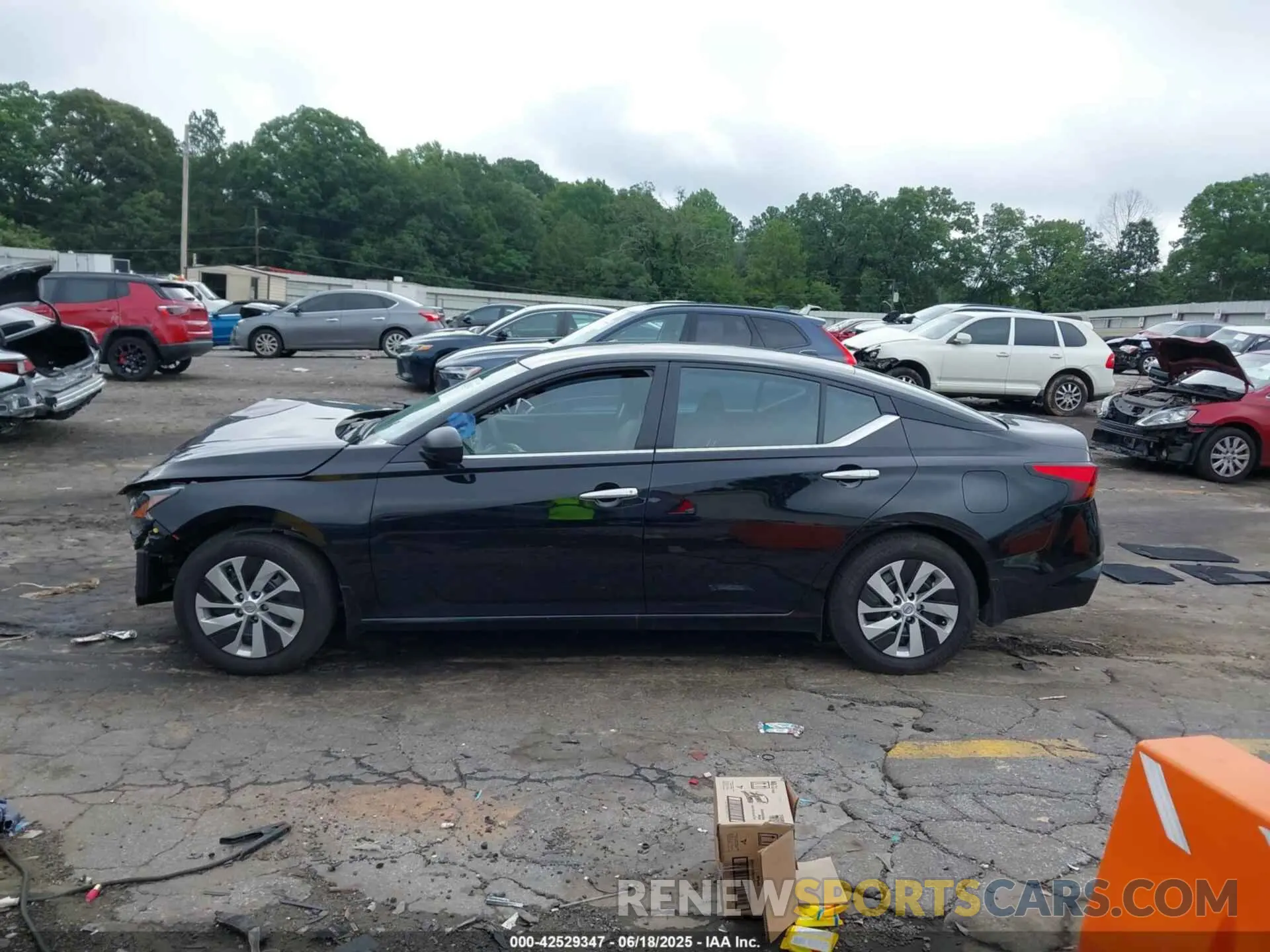 14 Photograph of a damaged car 1N4BL4BV4SN325231 NISSAN ALTIMA 2025