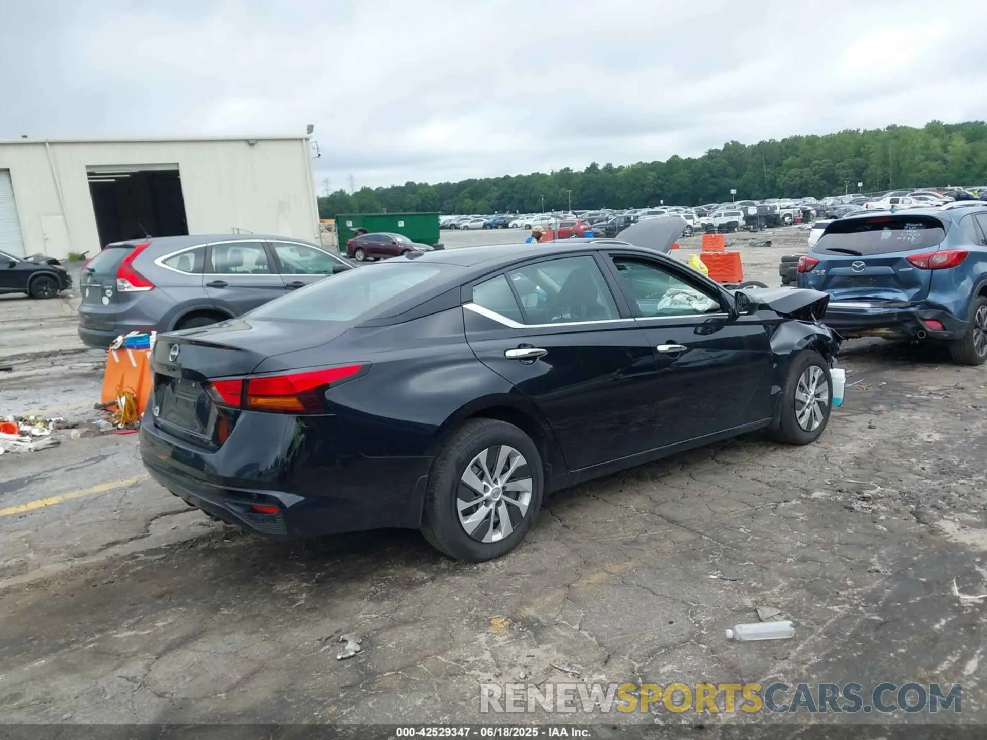 4 Photograph of a damaged car 1N4BL4BV4SN325231 NISSAN ALTIMA 2025