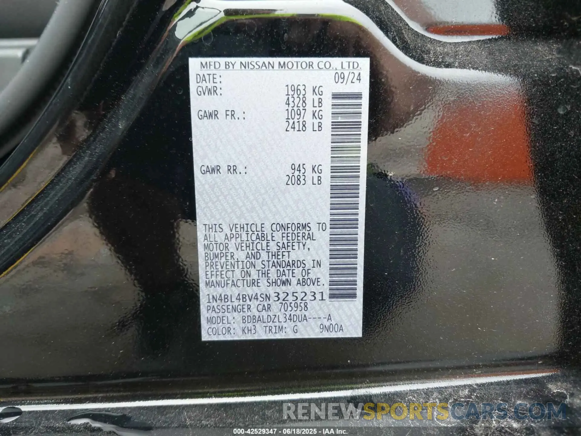 9 Photograph of a damaged car 1N4BL4BV4SN325231 NISSAN ALTIMA 2025