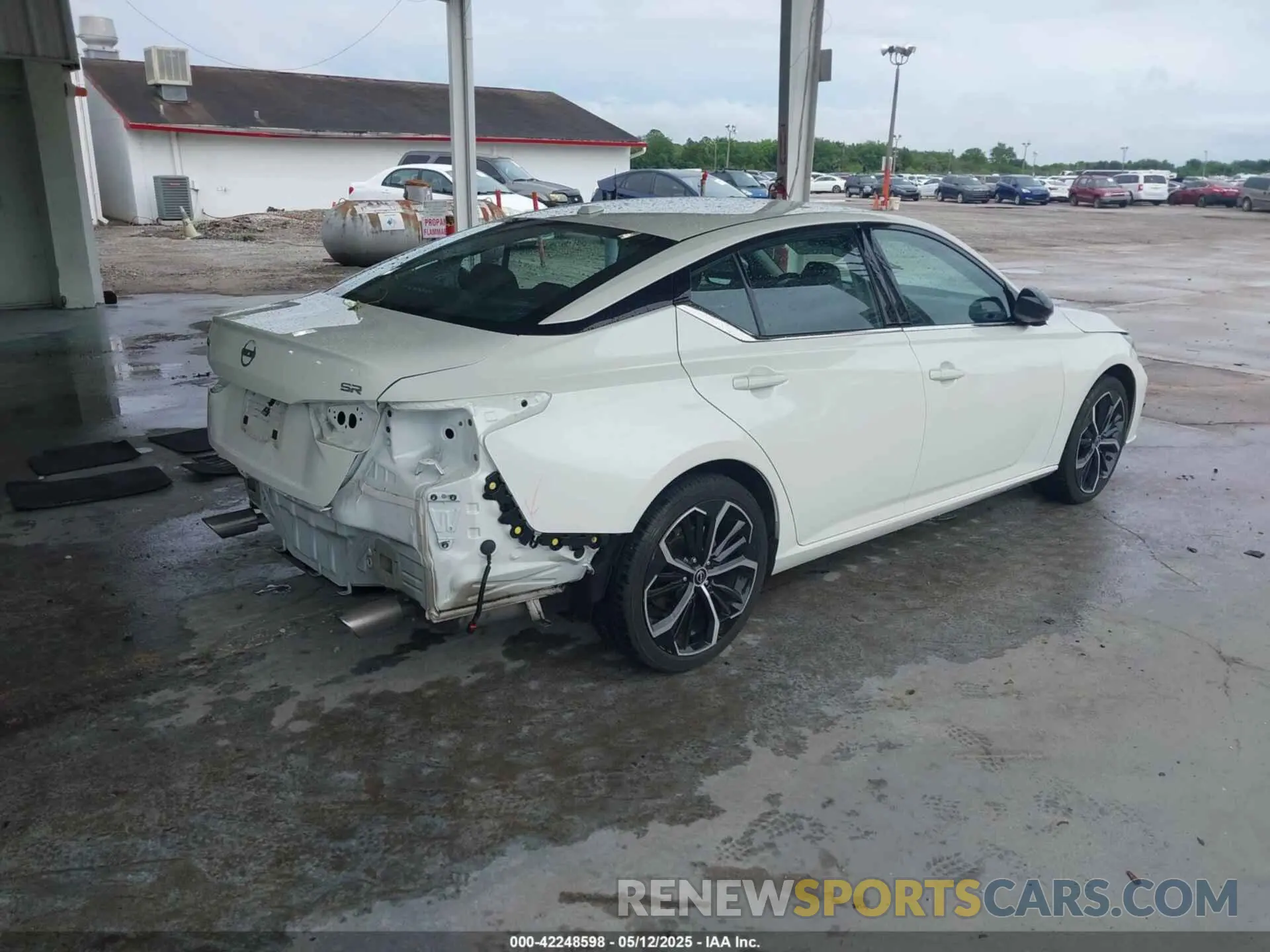 4 Photograph of a damaged car 1N4BL4CV0SN301216 NISSAN ALTIMA 2025