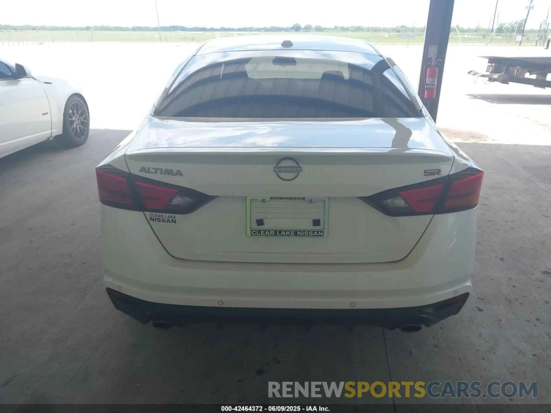 16 Photograph of a damaged car 1N4BL4CV3SN329205 NISSAN ALTIMA 2025
