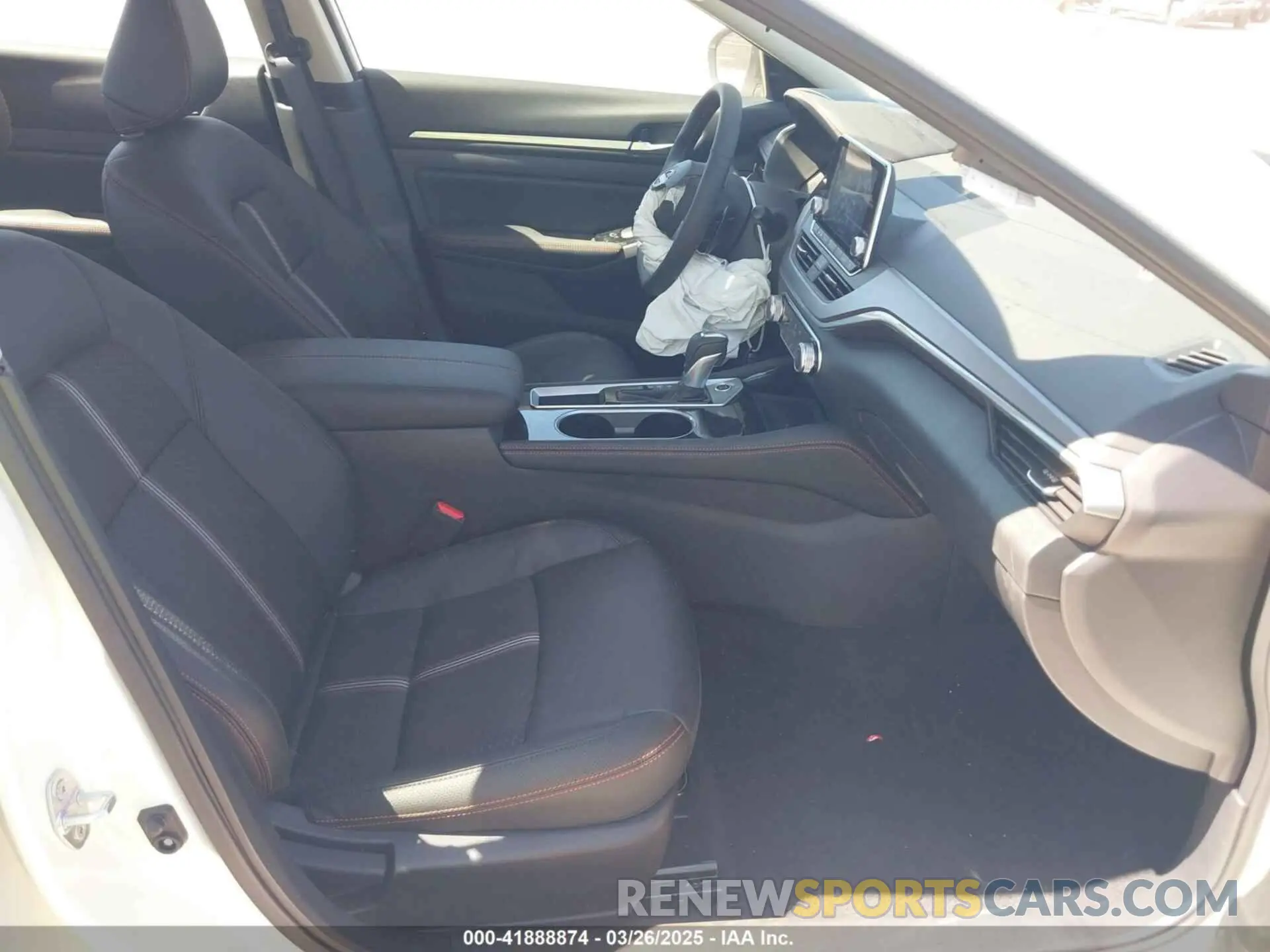 5 Photograph of a damaged car 1N4BL4CV6SN336245 NISSAN ALTIMA 2025