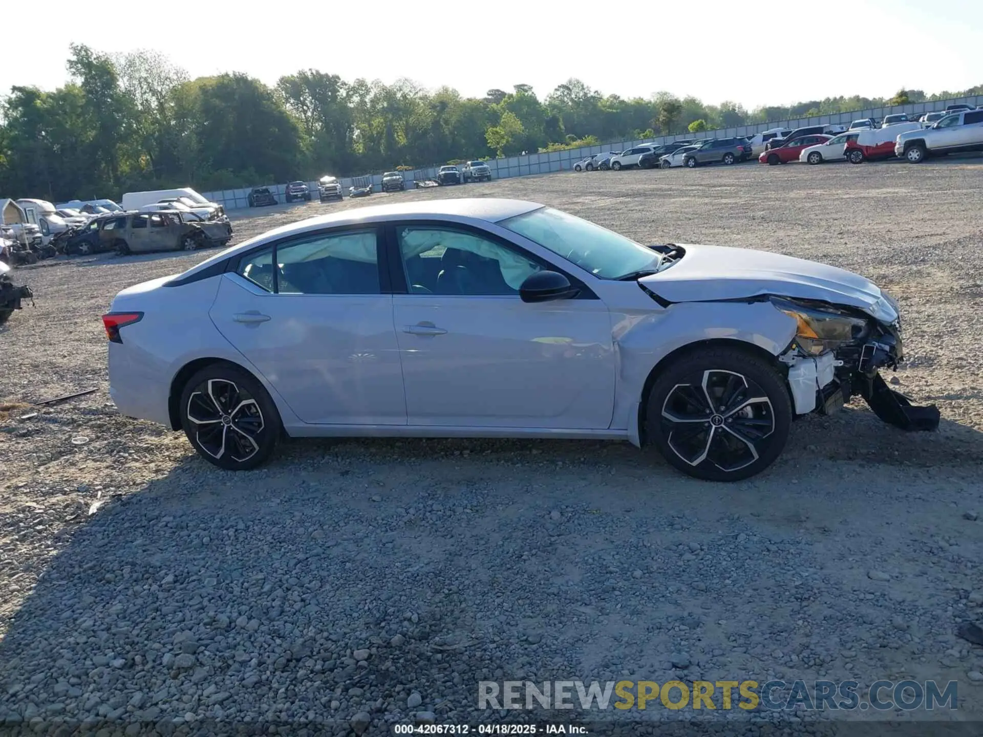 13 Photograph of a damaged car 1N4BL4CV7SN354284 NISSAN ALTIMA 2025