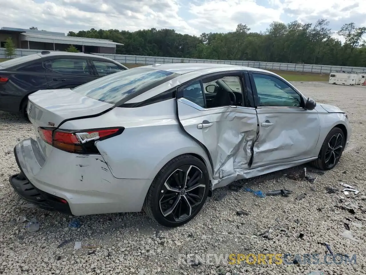 3 Photograph of a damaged car 1N4BL4CV9SN362922 NISSAN ALTIMA 2025