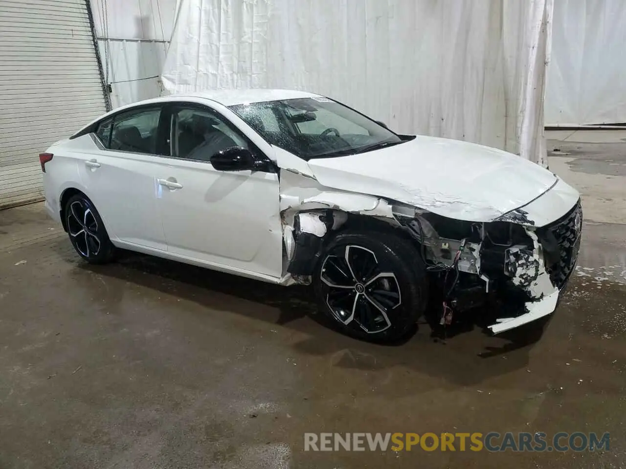 4 Photograph of a damaged car 1N4BL4CVXSN315043 NISSAN ALTIMA 2025