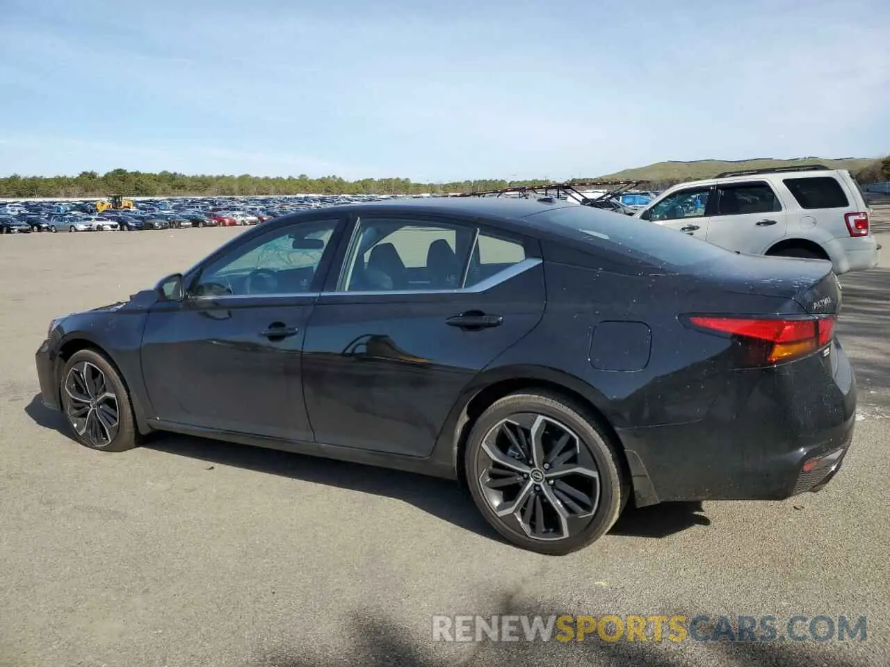 2 Photograph of a damaged car 1N4BL4CW1SN346643 NISSAN ALTIMA 2025