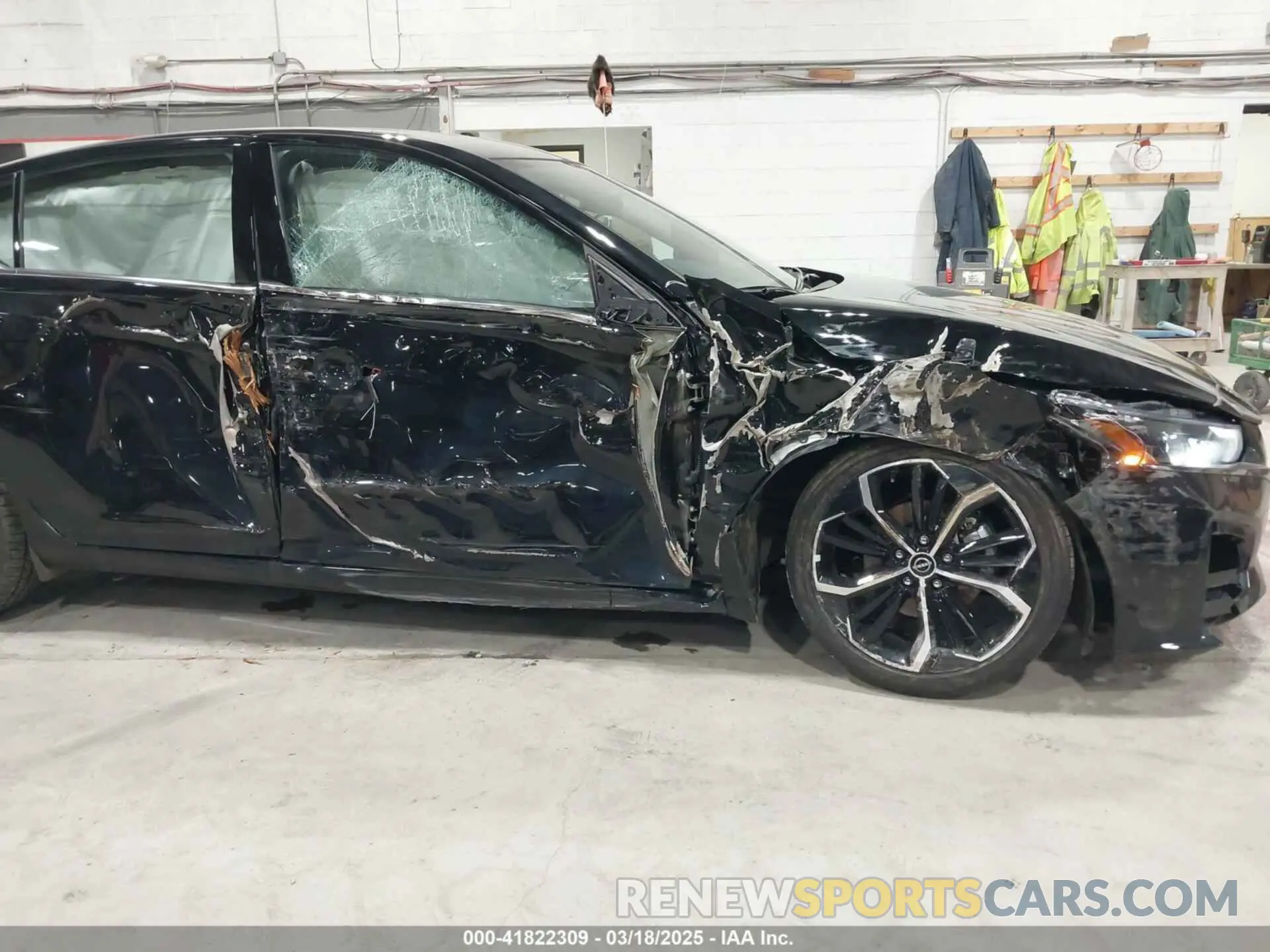 6 Photograph of a damaged car 1N4BL4CW3SN309755 NISSAN ALTIMA 2025