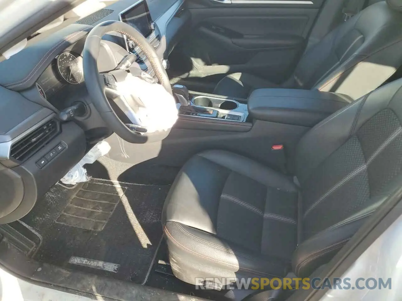 7 Photograph of a damaged car 1N4BL4CW5SN326072 NISSAN ALTIMA 2025