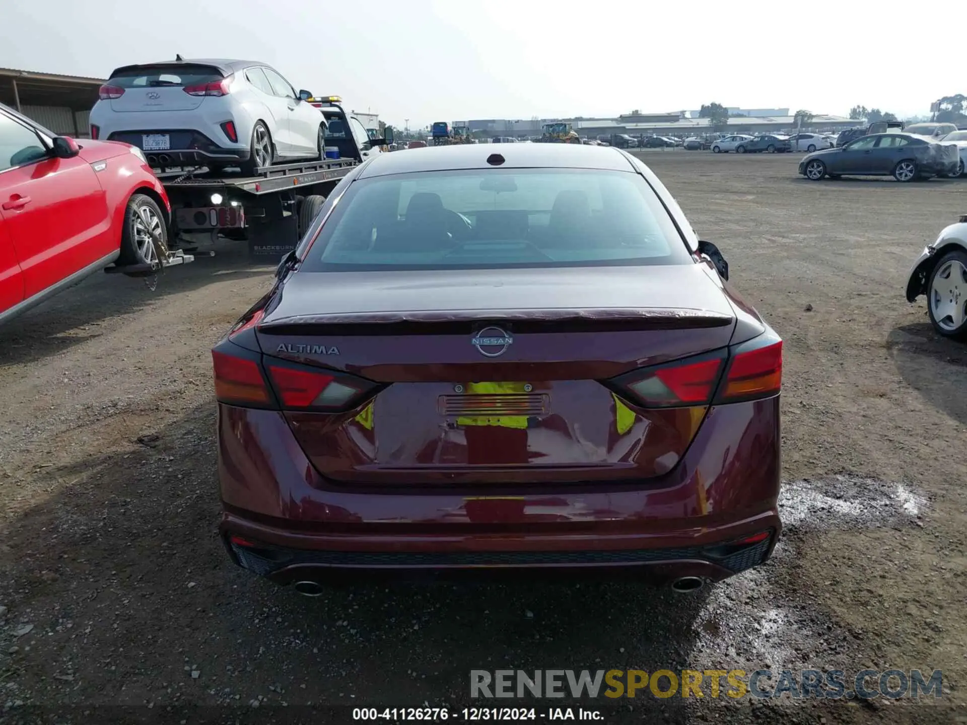 16 Photograph of a damaged car 1N4BL4DV0SN312697 NISSAN ALTIMA 2025