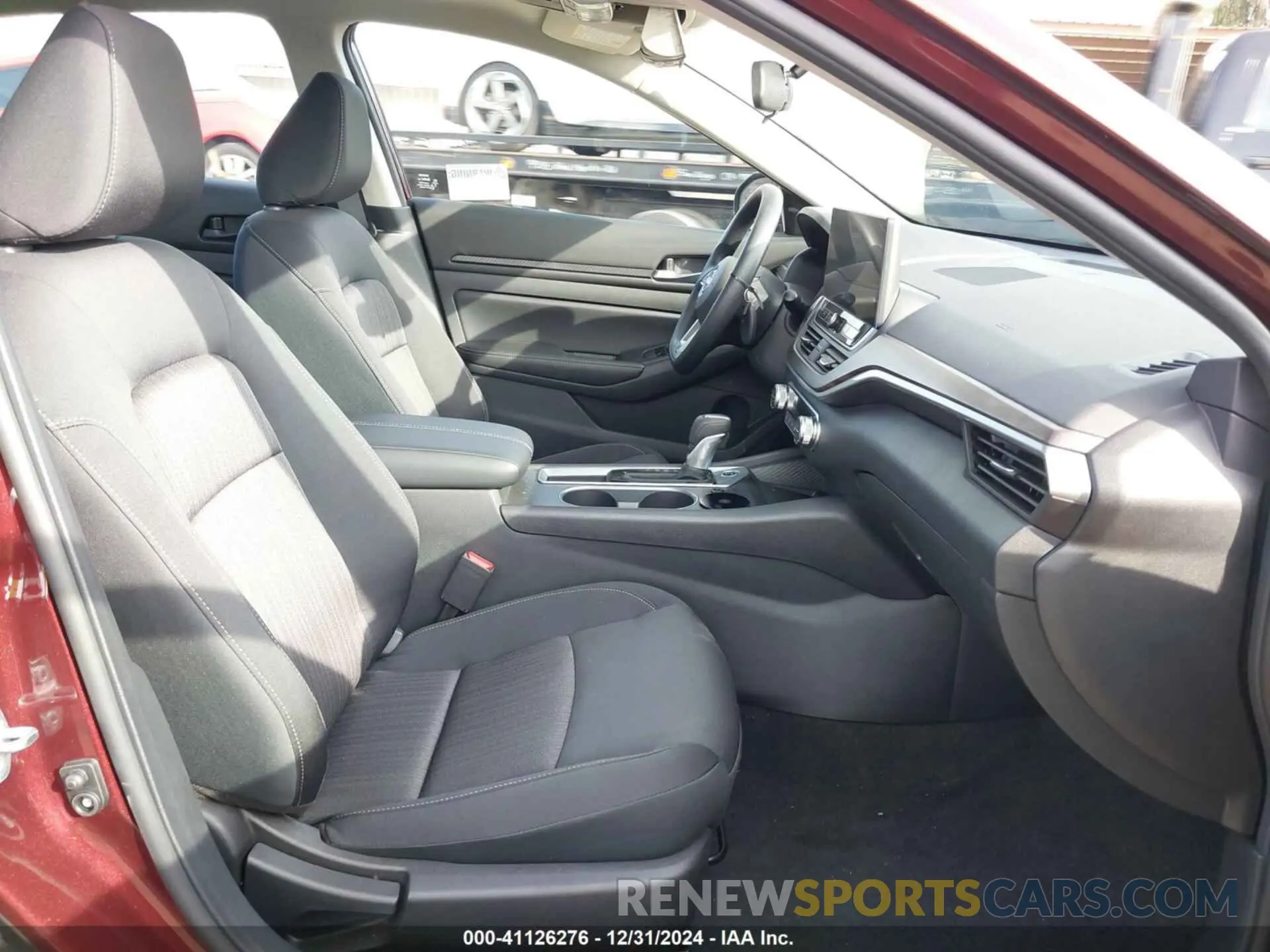 5 Photograph of a damaged car 1N4BL4DV0SN312697 NISSAN ALTIMA 2025