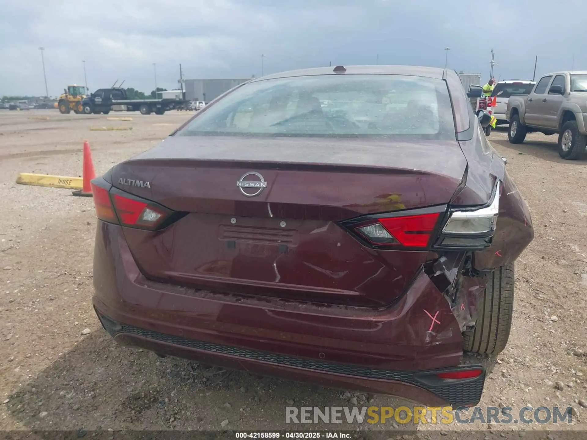 16 Photograph of a damaged car 1N4BL4DV0SN358319 NISSAN ALTIMA 2025