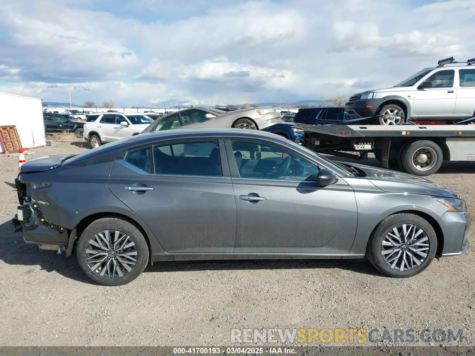 13 Photograph of a damaged car 1N4BL4DV0SN361169 NISSAN ALTIMA 2025