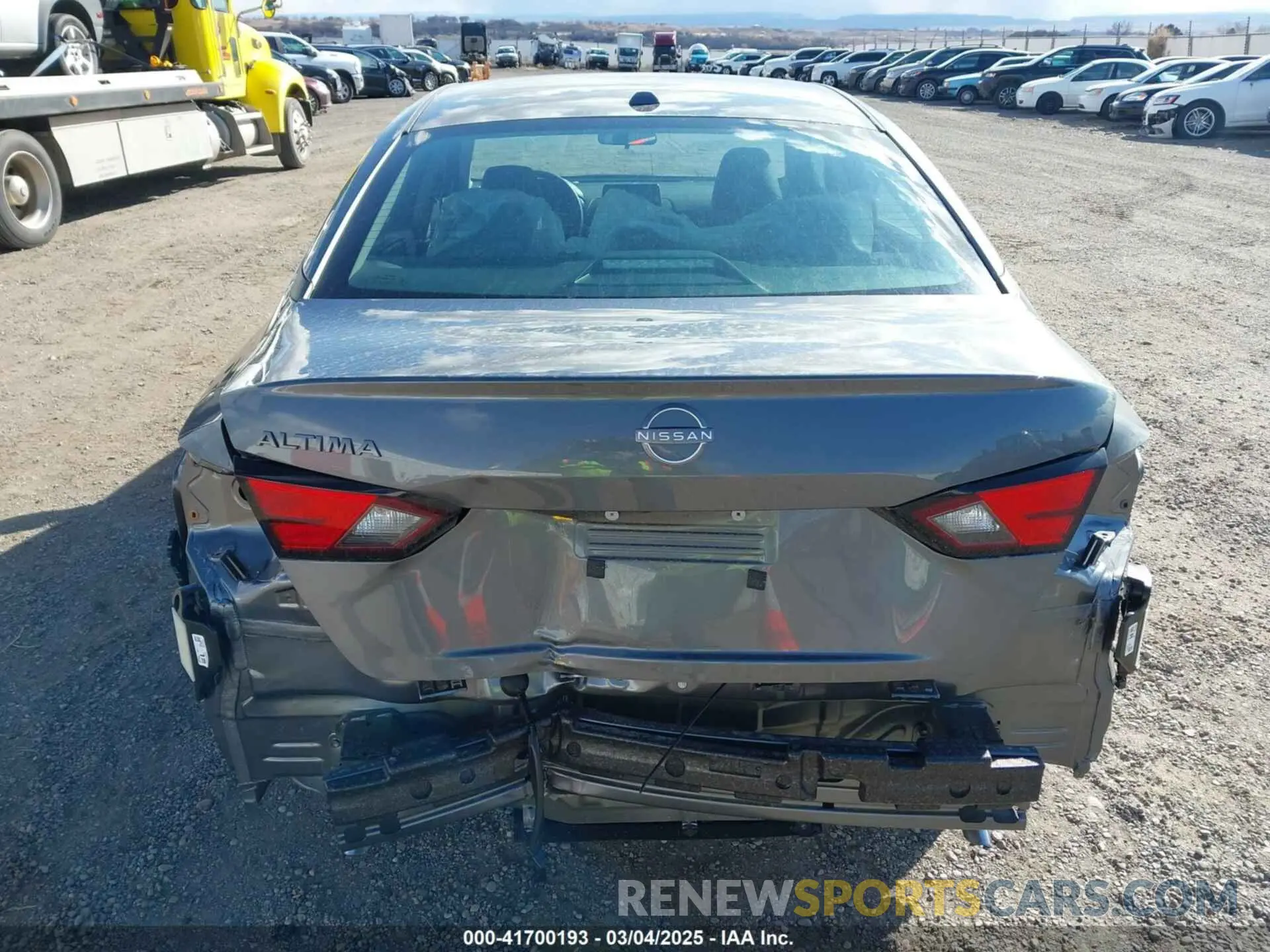 16 Photograph of a damaged car 1N4BL4DV0SN361169 NISSAN ALTIMA 2025