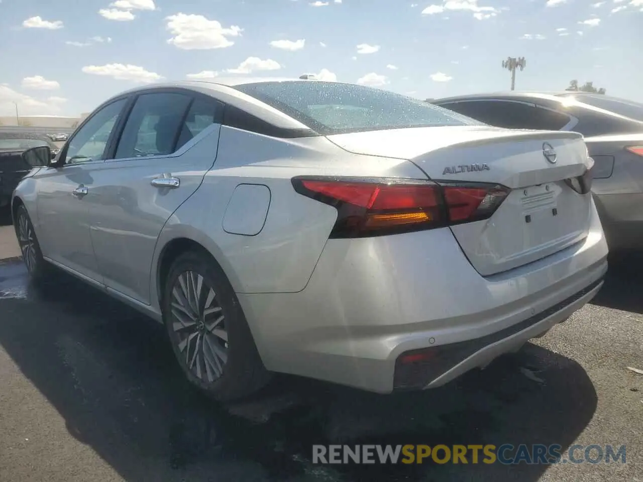 2 Photograph of a damaged car 1N4BL4DV0SN366162 NISSAN ALTIMA 2025