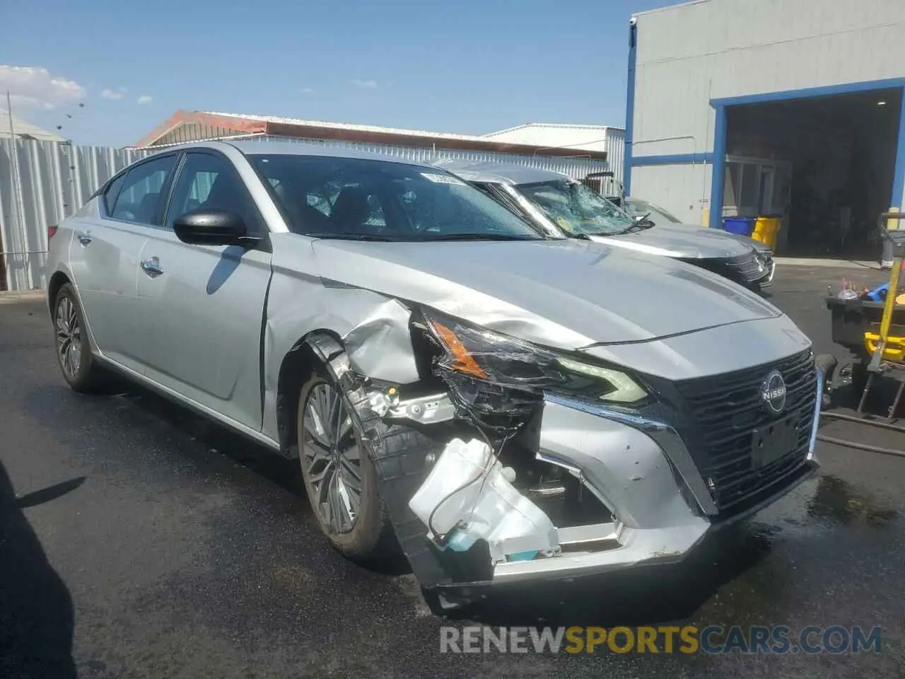 4 Photograph of a damaged car 1N4BL4DV0SN366162 NISSAN ALTIMA 2025