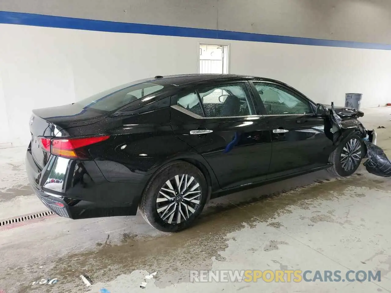 3 Photograph of a damaged car 1N4BL4DV0SN367800 NISSAN ALTIMA 2025