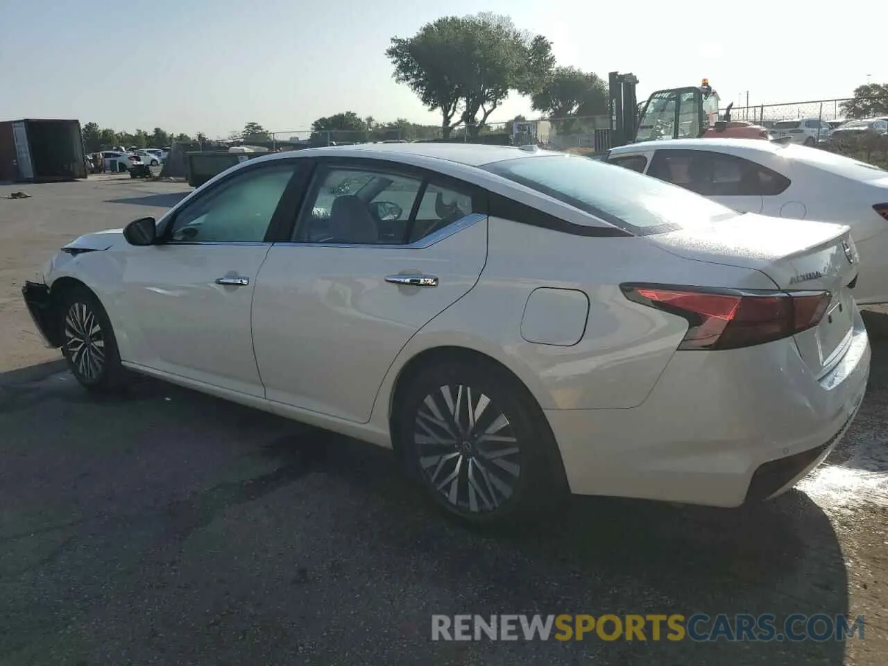 2 Photograph of a damaged car 1N4BL4DV1SN305922 NISSAN ALTIMA 2025