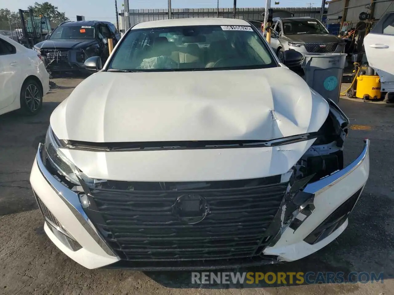 5 Photograph of a damaged car 1N4BL4DV1SN305922 NISSAN ALTIMA 2025
