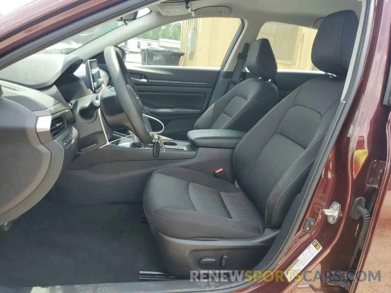 7 Photograph of a damaged car 1N4BL4DV1SN309033 NISSAN ALTIMA 2025