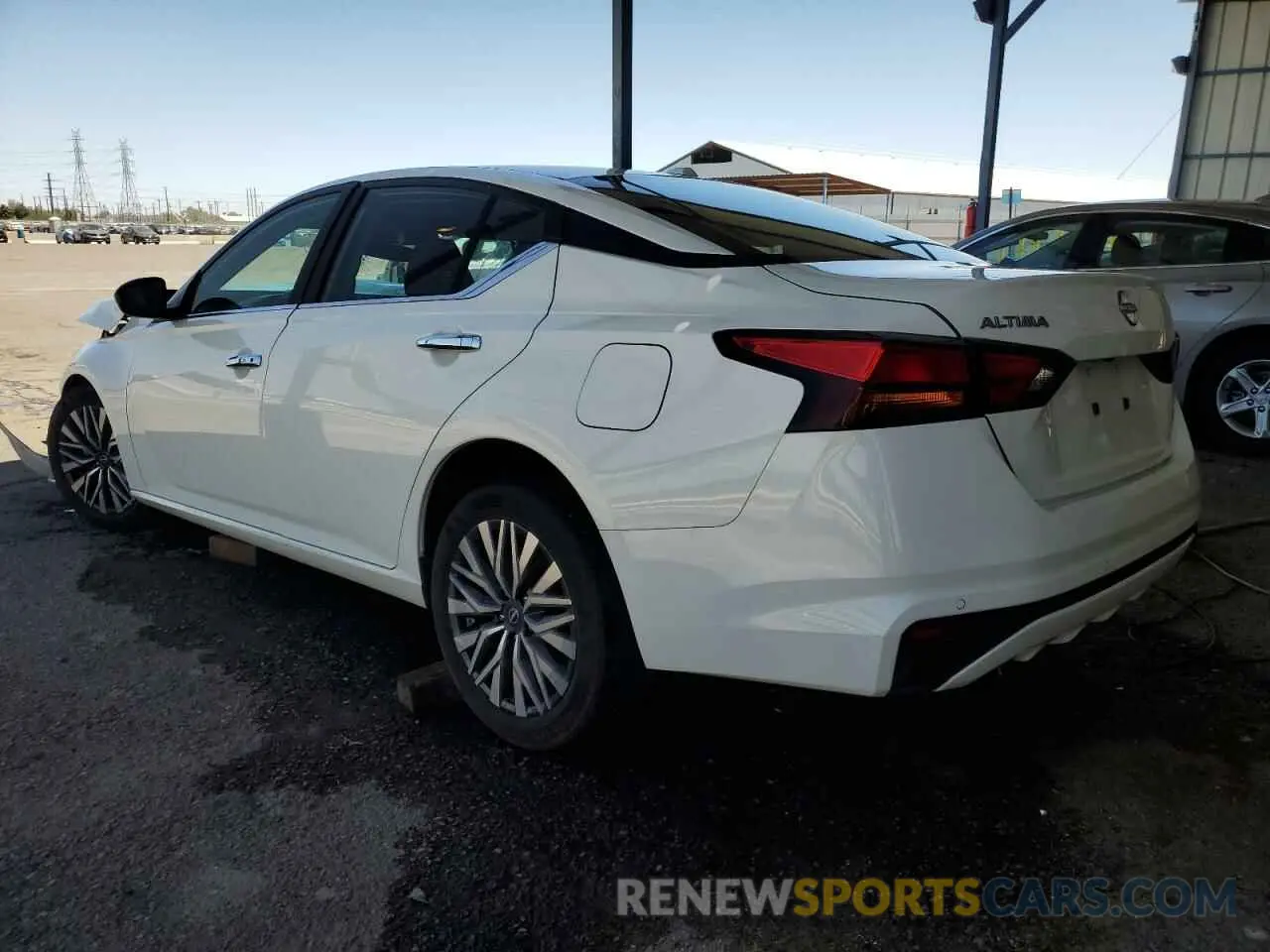 2 Photograph of a damaged car 1N4BL4DV1SN318024 NISSAN ALTIMA 2025
