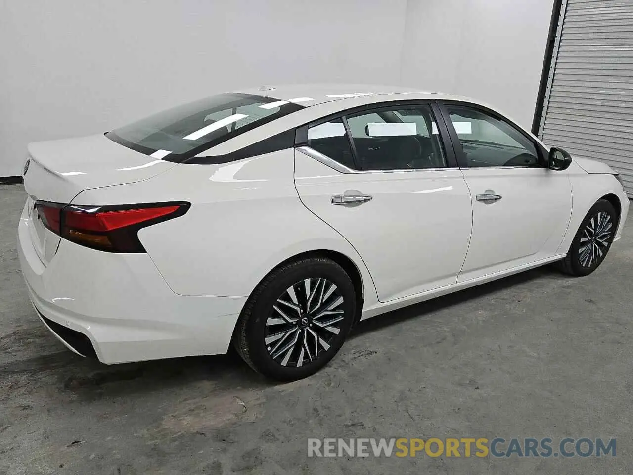 3 Photograph of a damaged car 1N4BL4DV1SN324311 NISSAN ALTIMA 2025