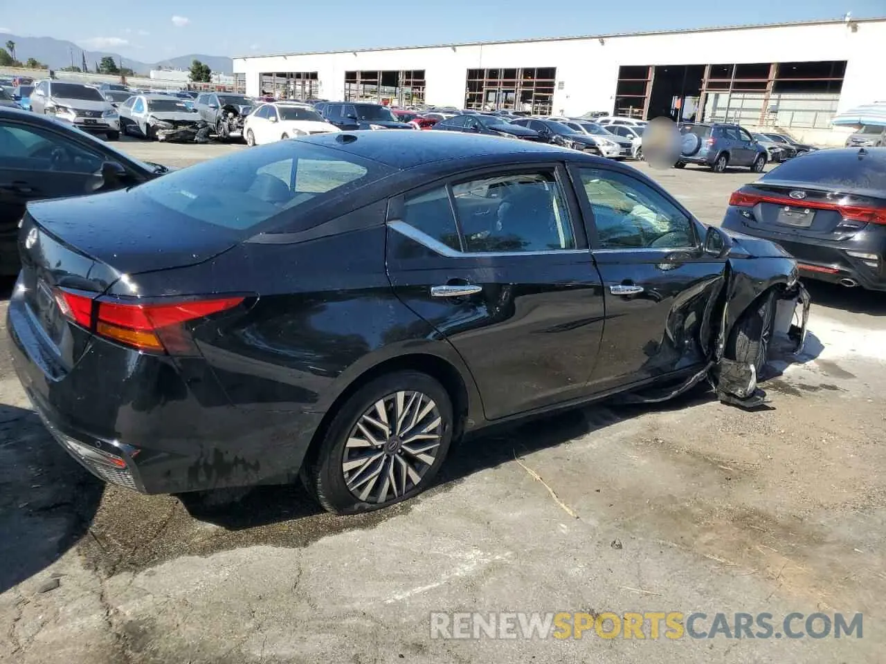3 Photograph of a damaged car 1N4BL4DV1SN328228 NISSAN ALTIMA 2025