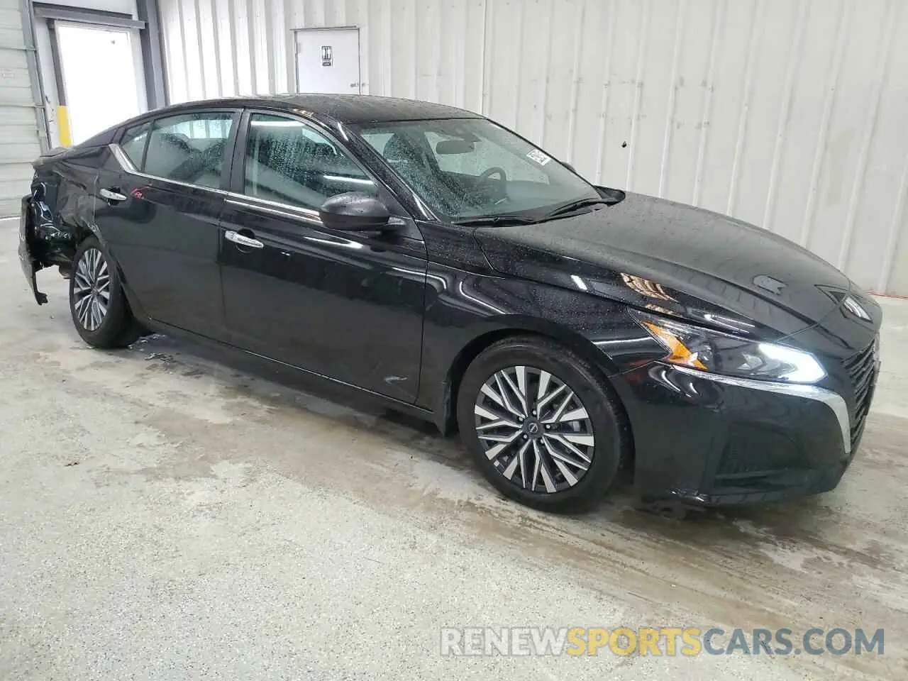 4 Photograph of a damaged car 1N4BL4DV1SN344137 NISSAN ALTIMA 2025