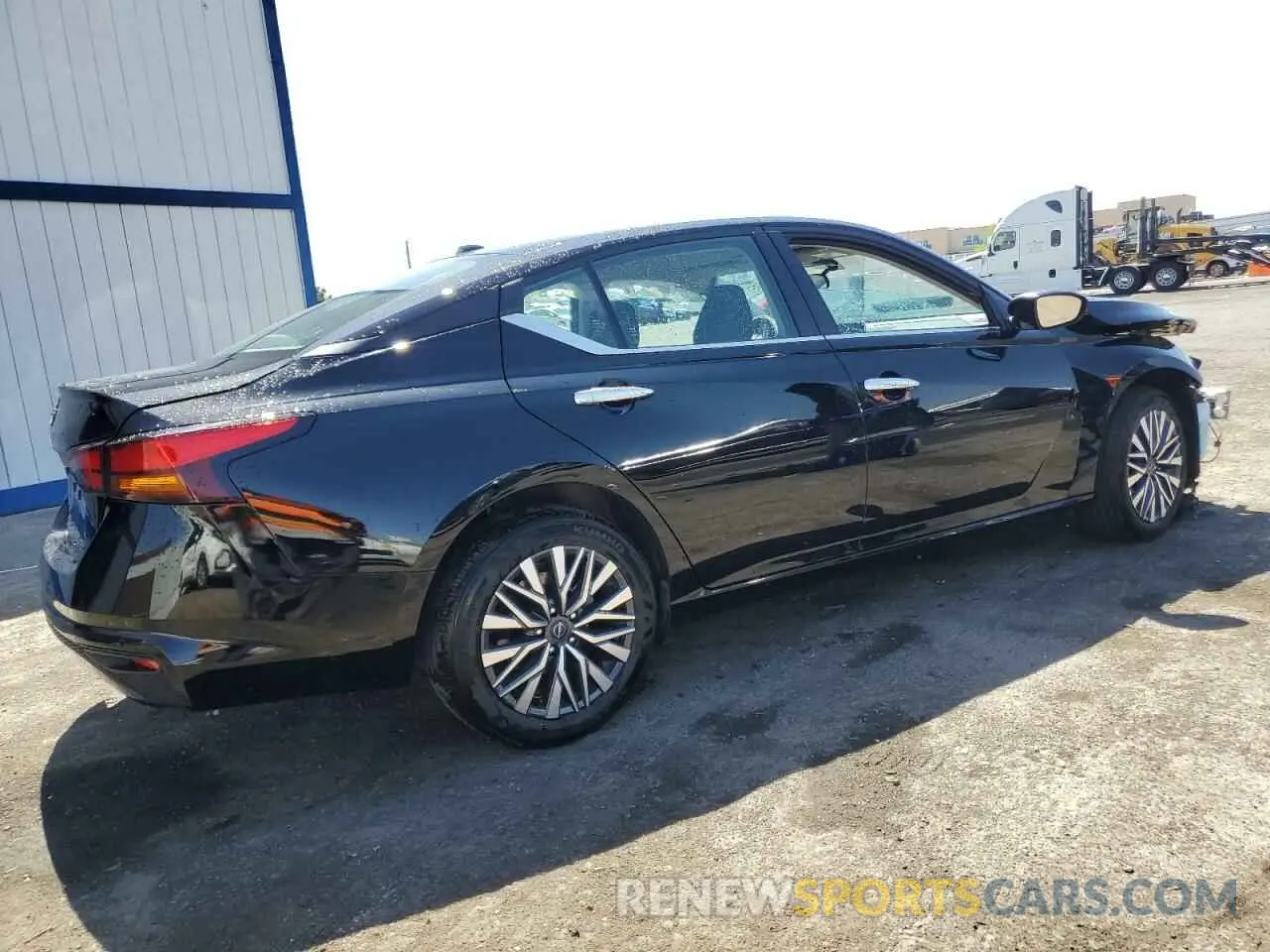 3 Photograph of a damaged car 1N4BL4DV1SN352867 NISSAN ALTIMA 2025
