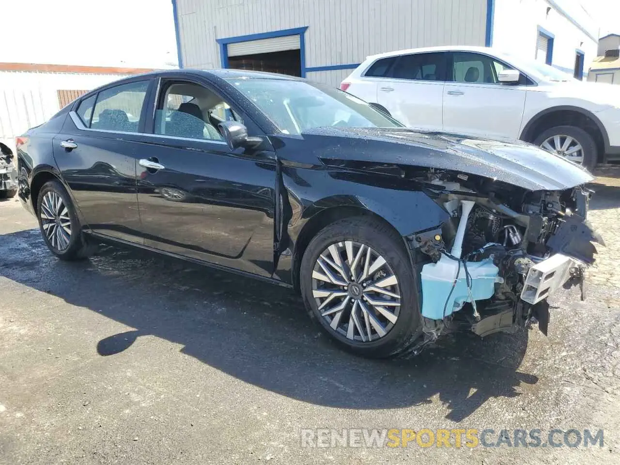 4 Photograph of a damaged car 1N4BL4DV1SN352867 NISSAN ALTIMA 2025