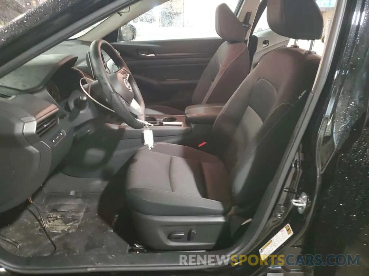 7 Photograph of a damaged car 1N4BL4DV1SN369300 NISSAN ALTIMA 2025