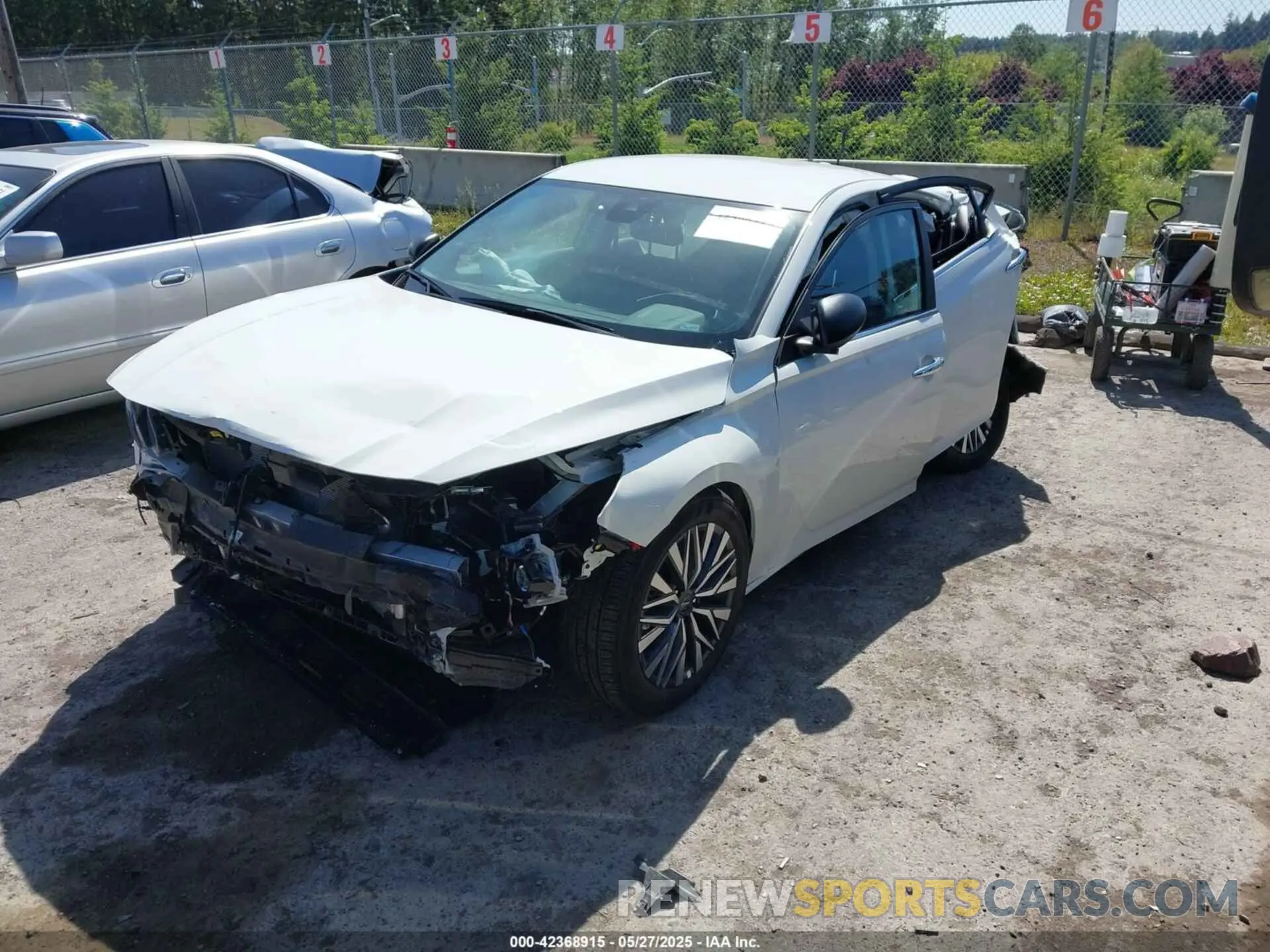2 Photograph of a damaged car 1N4BL4DV1SN375064 NISSAN ALTIMA 2025