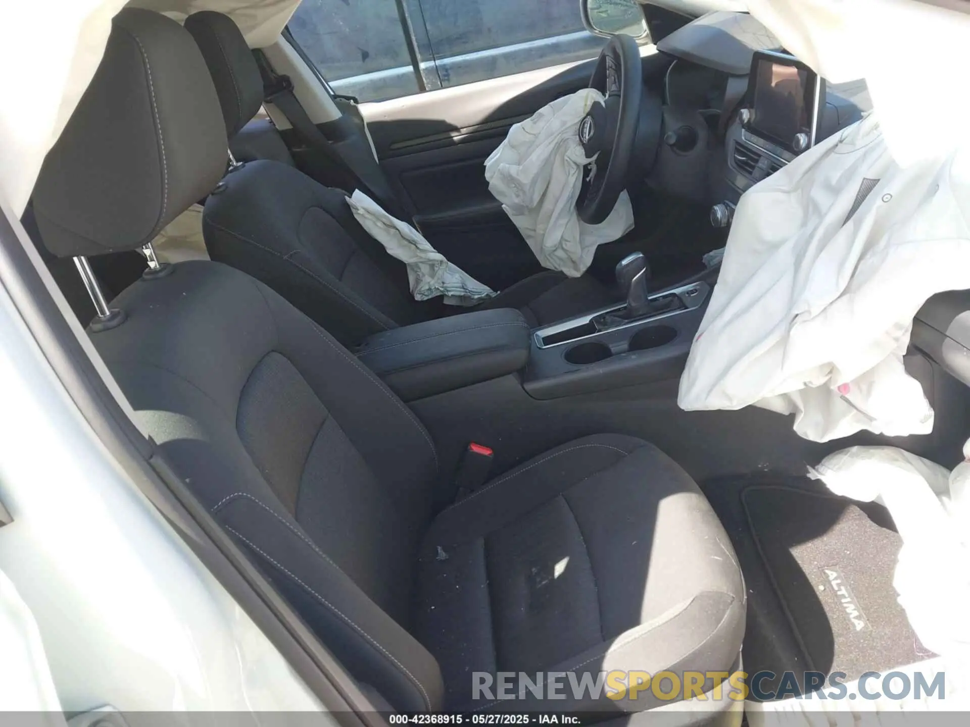 5 Photograph of a damaged car 1N4BL4DV1SN375064 NISSAN ALTIMA 2025