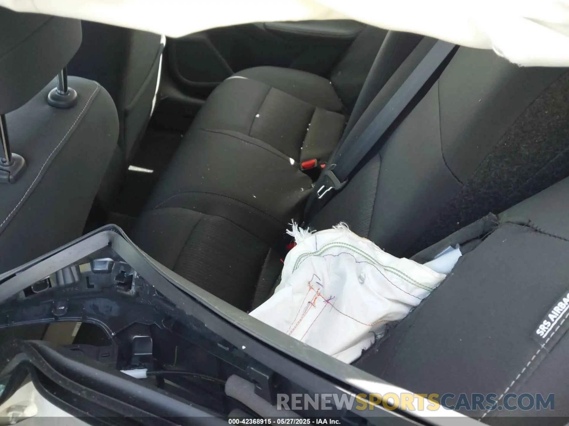 8 Photograph of a damaged car 1N4BL4DV1SN375064 NISSAN ALTIMA 2025
