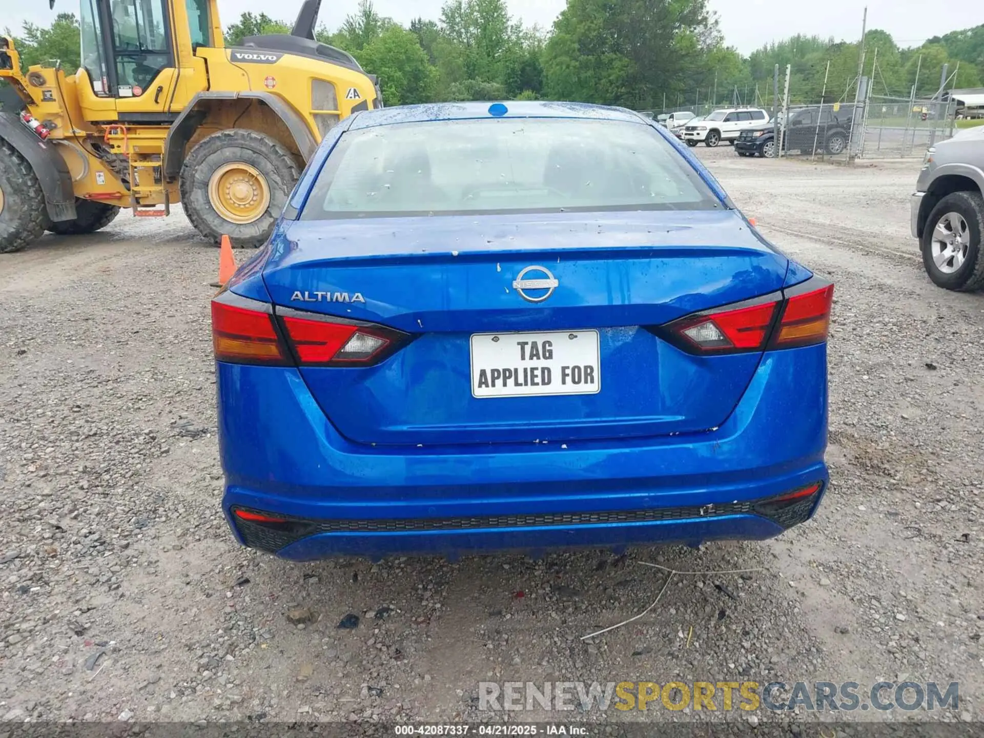 16 Photograph of a damaged car 1N4BL4DV1SN376554 NISSAN ALTIMA 2025