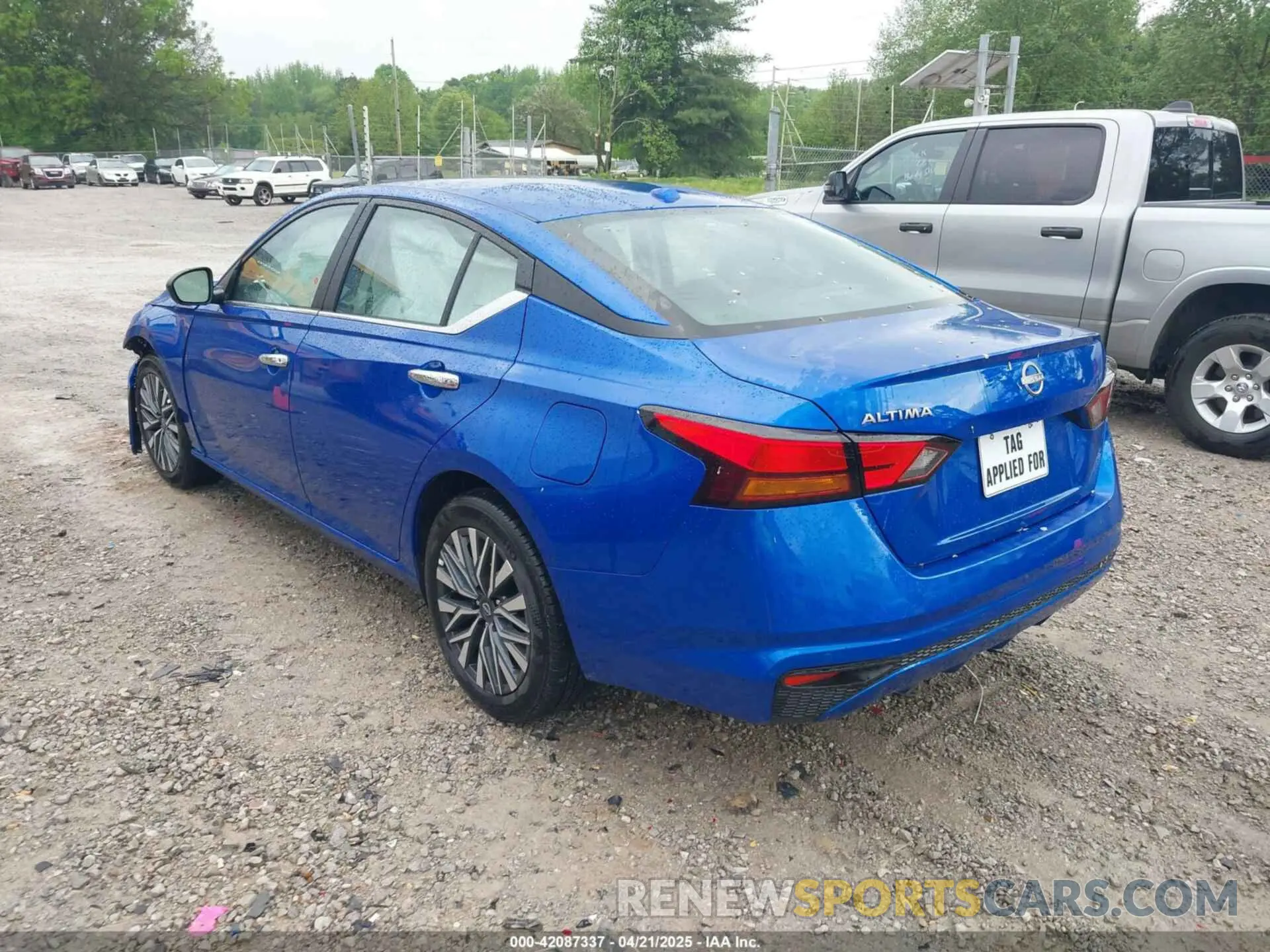 3 Photograph of a damaged car 1N4BL4DV1SN376554 NISSAN ALTIMA 2025