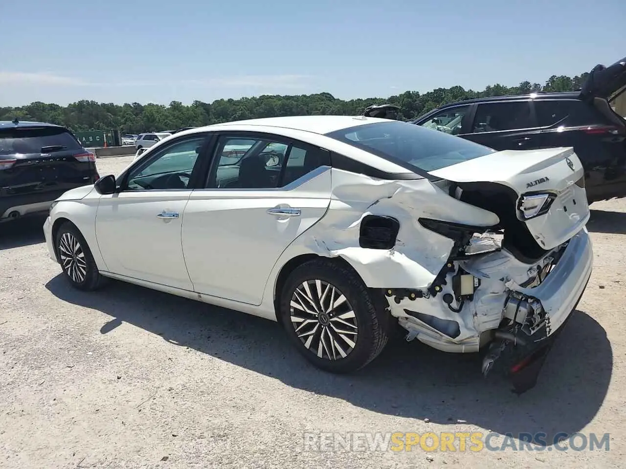 2 Photograph of a damaged car 1N4BL4DV1SN377204 NISSAN ALTIMA 2025
