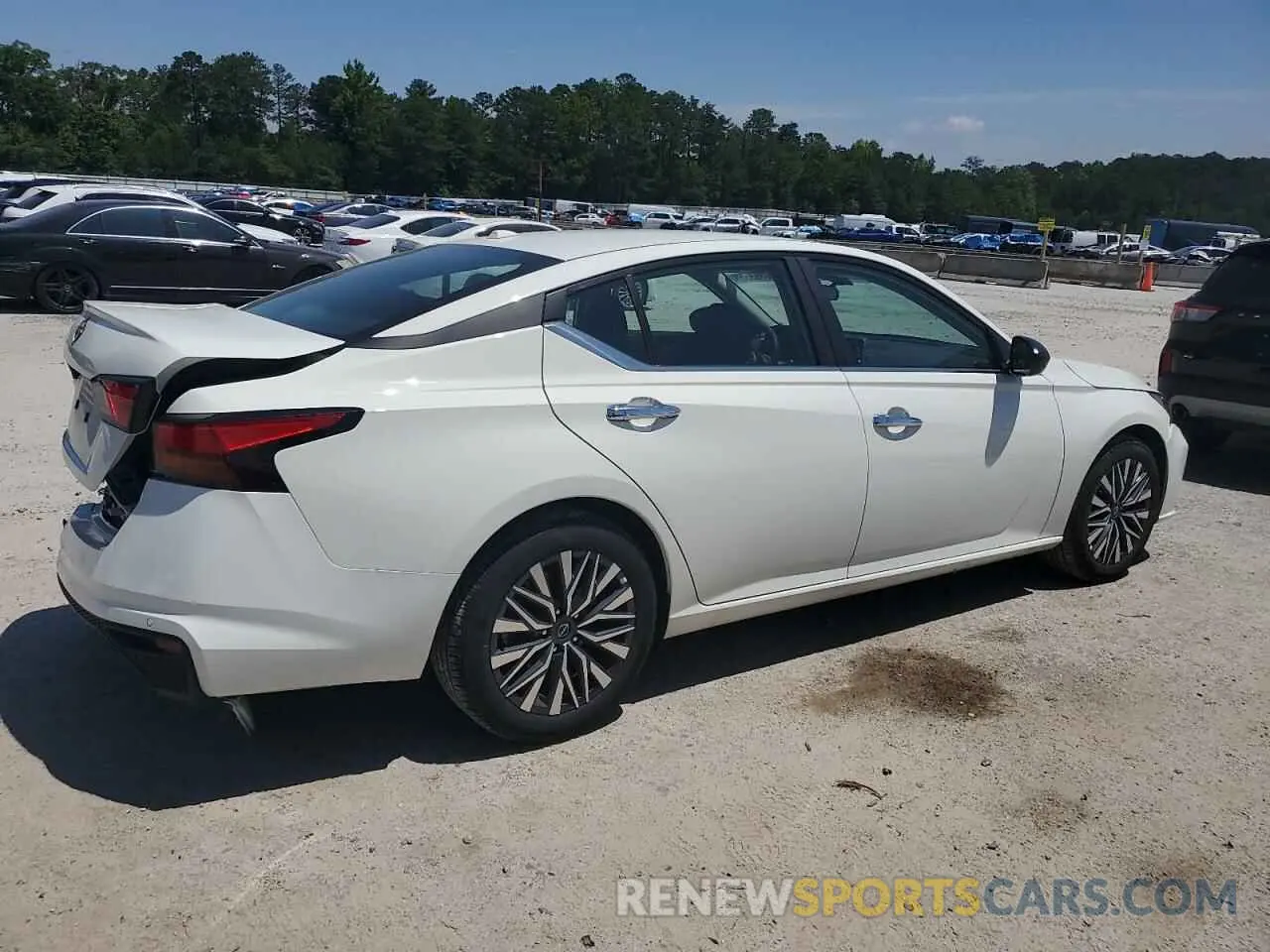 3 Photograph of a damaged car 1N4BL4DV1SN377204 NISSAN ALTIMA 2025