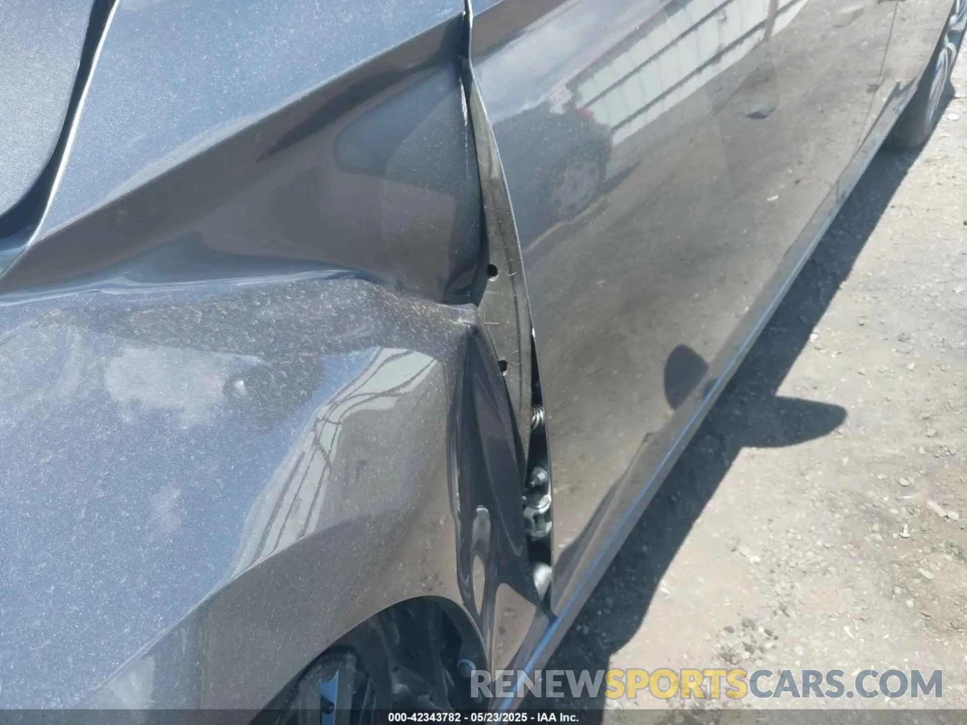 18 Photograph of a damaged car 1N4BL4DV1SN381639 NISSAN ALTIMA 2025