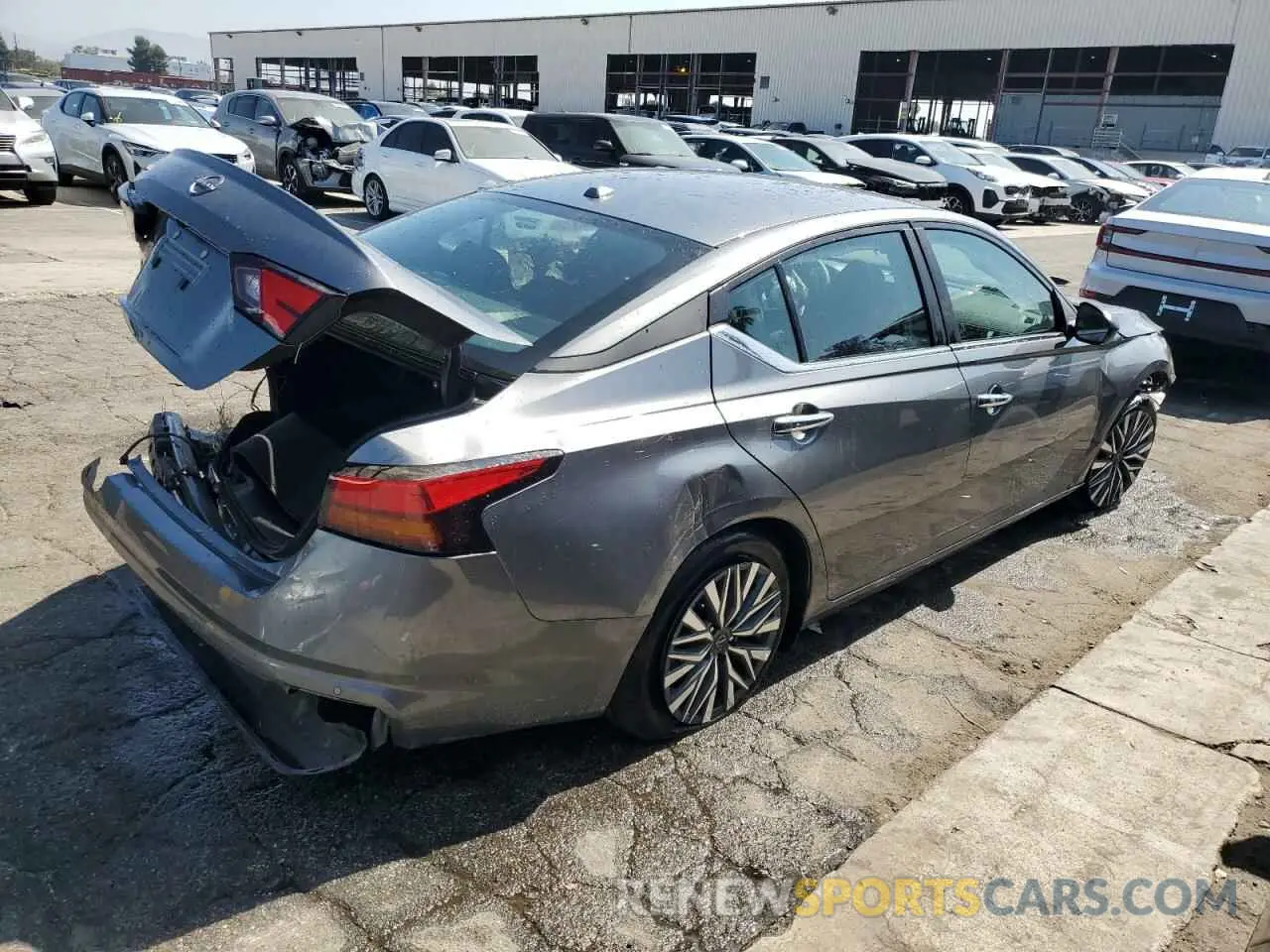 3 Photograph of a damaged car 1N4BL4DV1SN389157 NISSAN ALTIMA 2025
