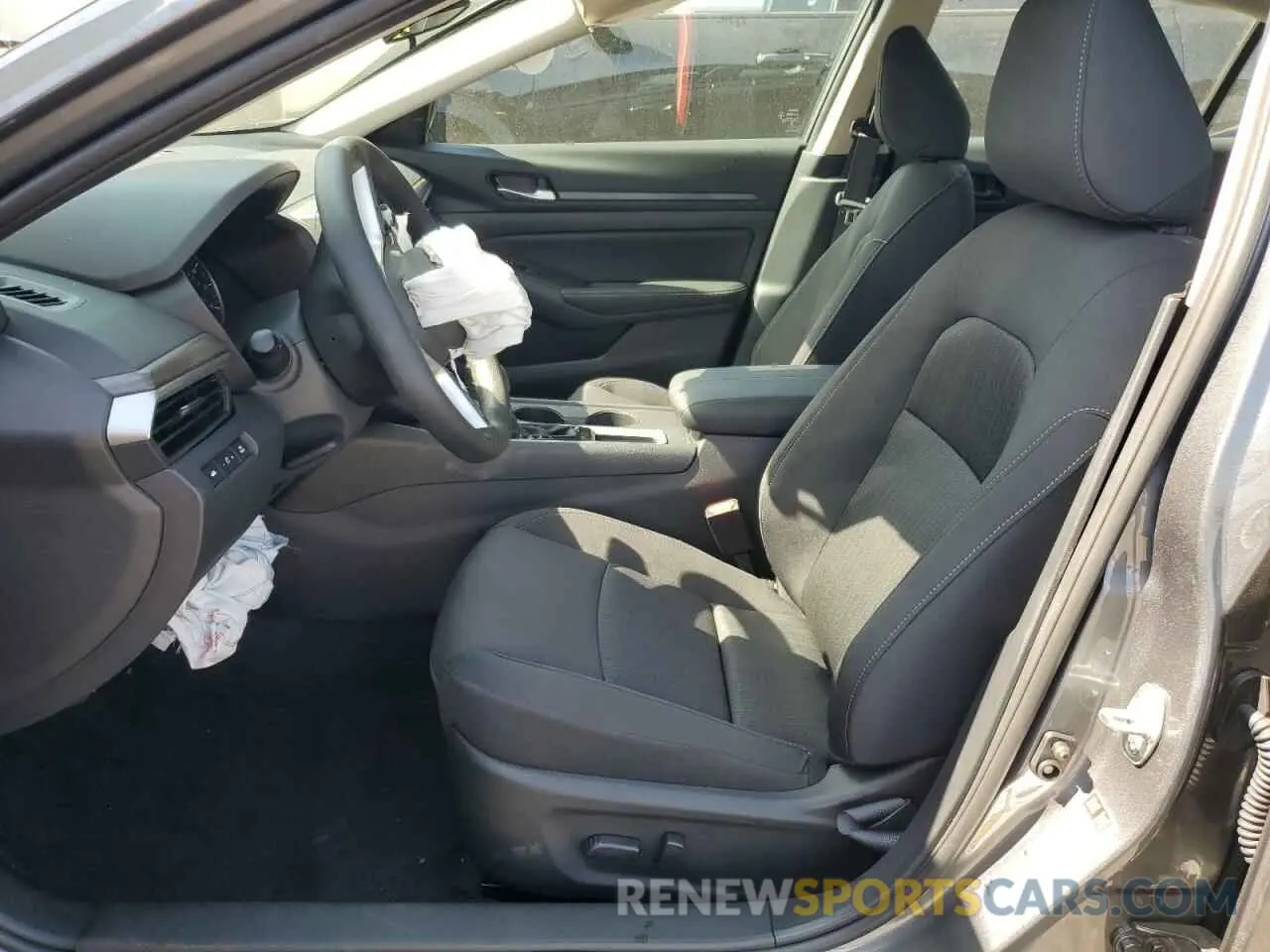 7 Photograph of a damaged car 1N4BL4DV1SN389157 NISSAN ALTIMA 2025