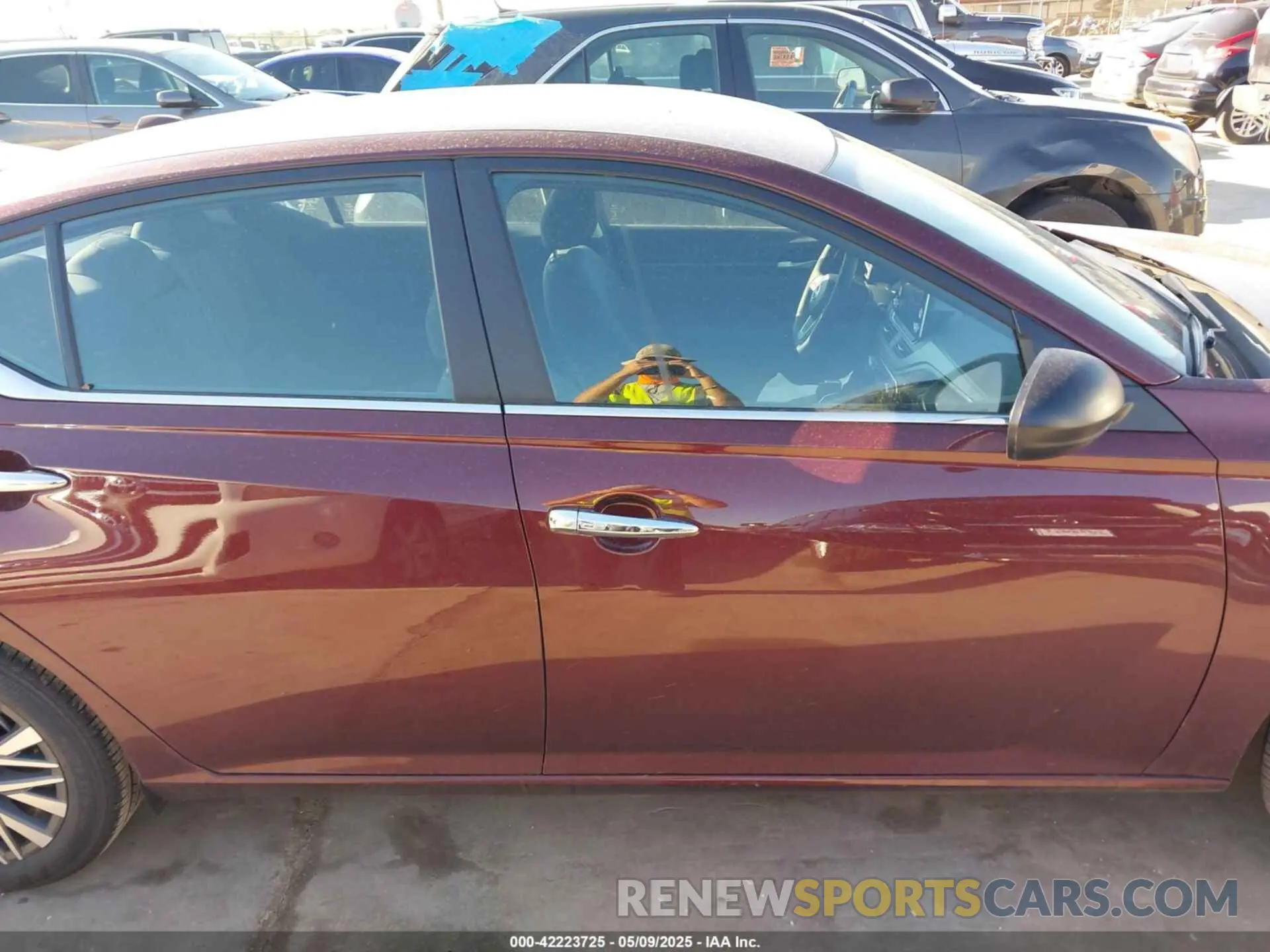 13 Photograph of a damaged car 1N4BL4DV1SN390275 NISSAN ALTIMA 2025