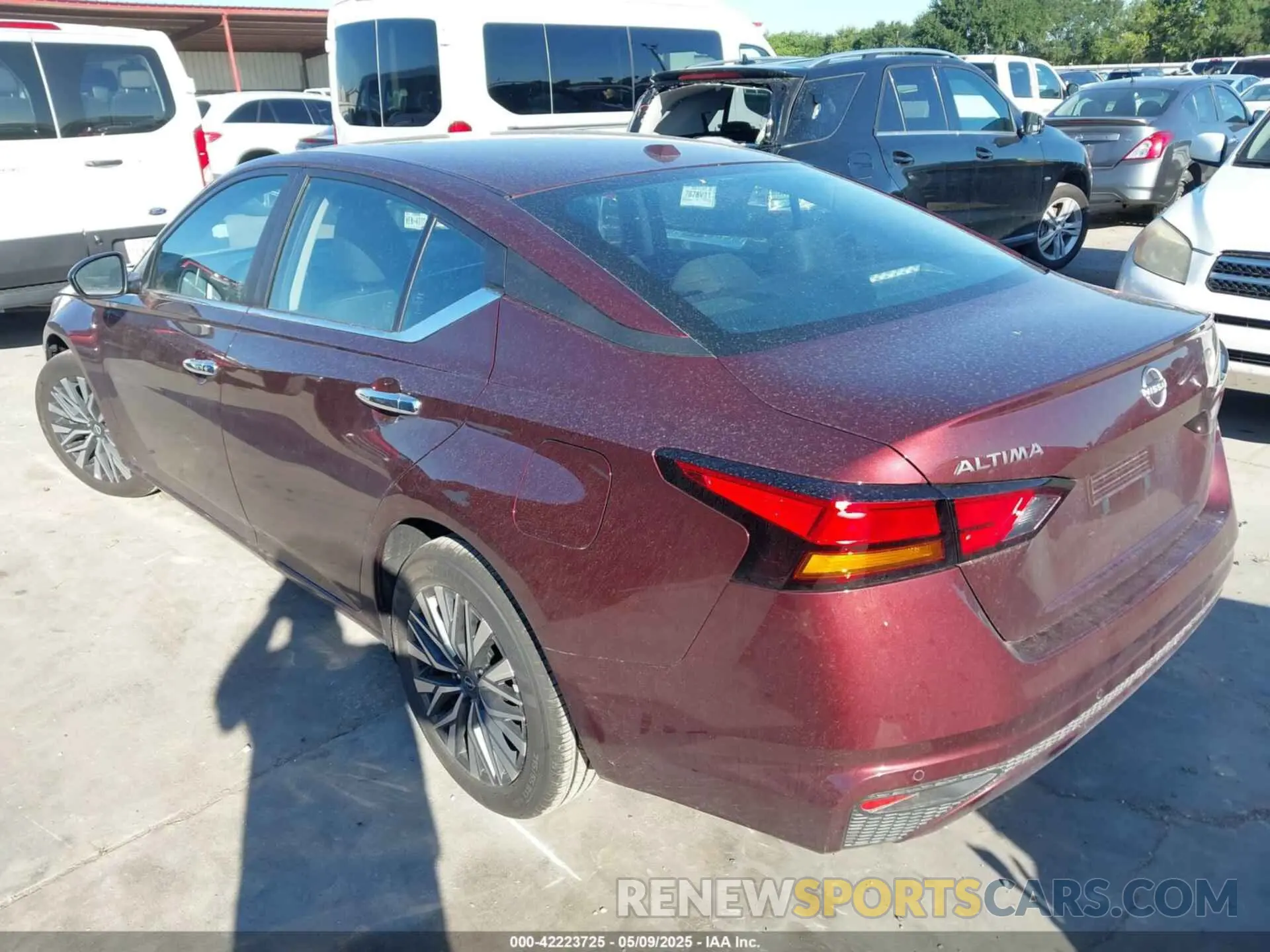 3 Photograph of a damaged car 1N4BL4DV1SN390275 NISSAN ALTIMA 2025
