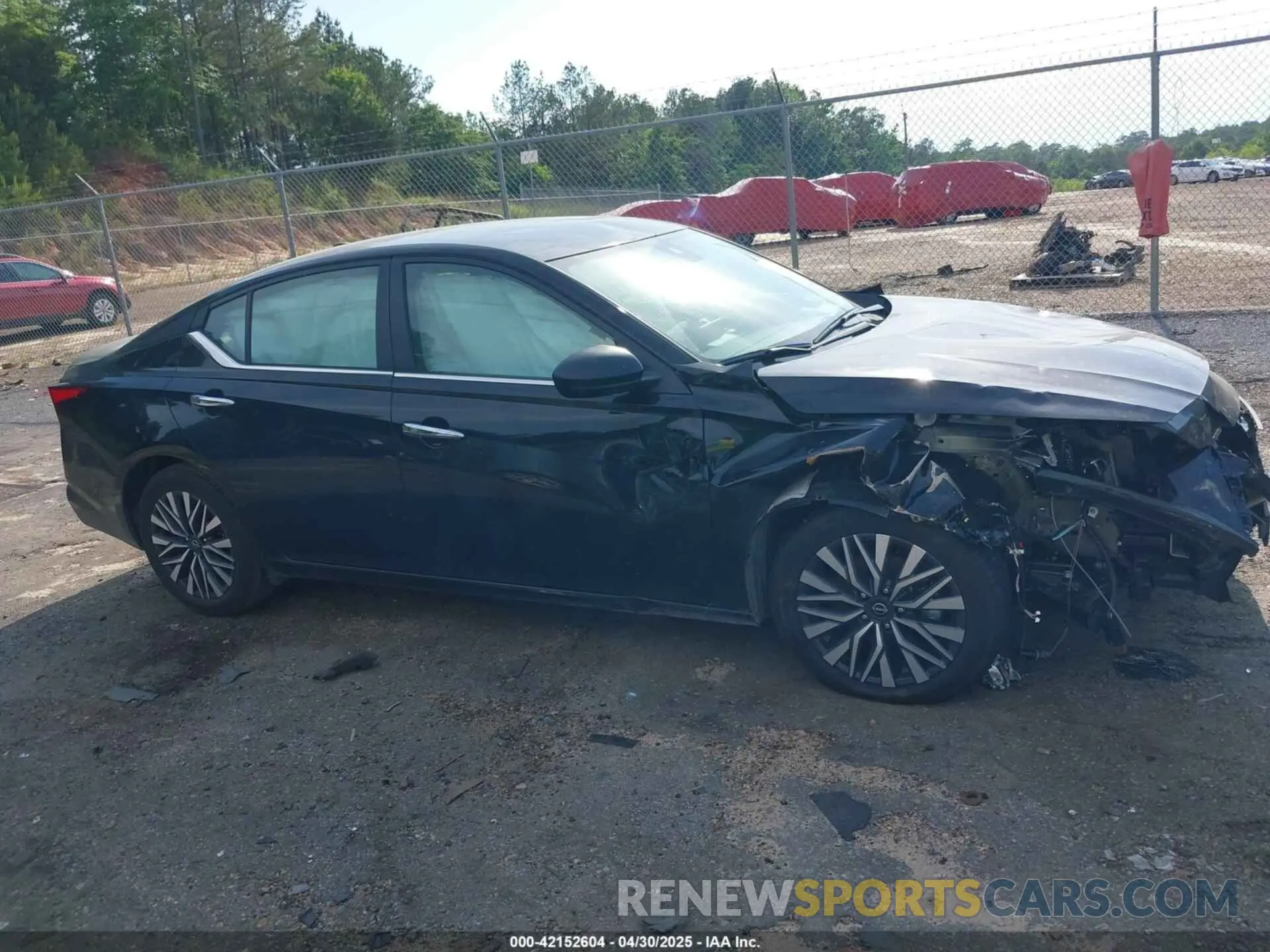 13 Photograph of a damaged car 1N4BL4DV2SN307873 NISSAN ALTIMA 2025