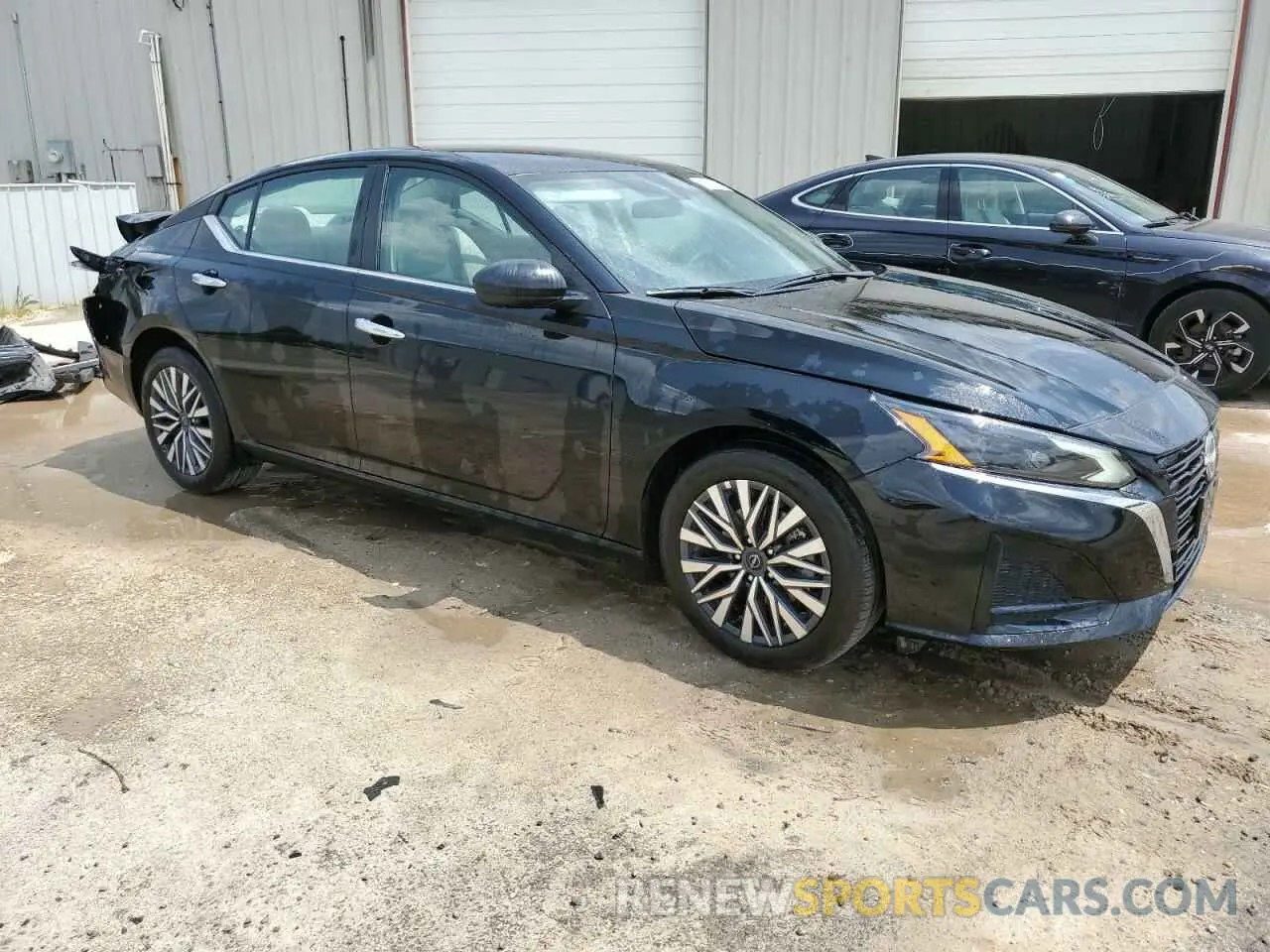 4 Photograph of a damaged car 1N4BL4DV2SN330926 NISSAN ALTIMA 2025