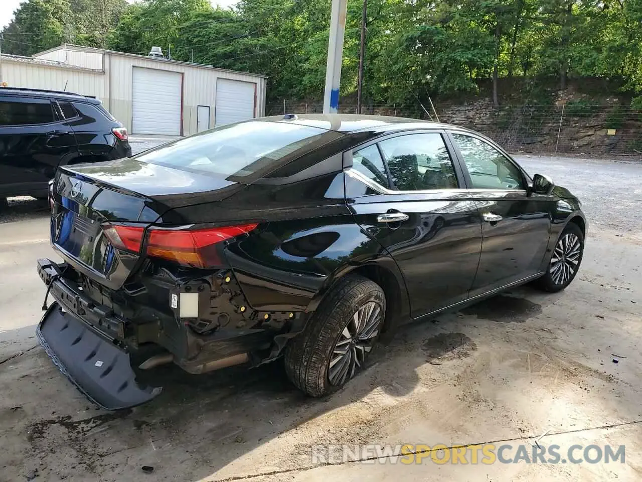 3 Photograph of a damaged car 1N4BL4DV2SN350299 NISSAN ALTIMA 2025