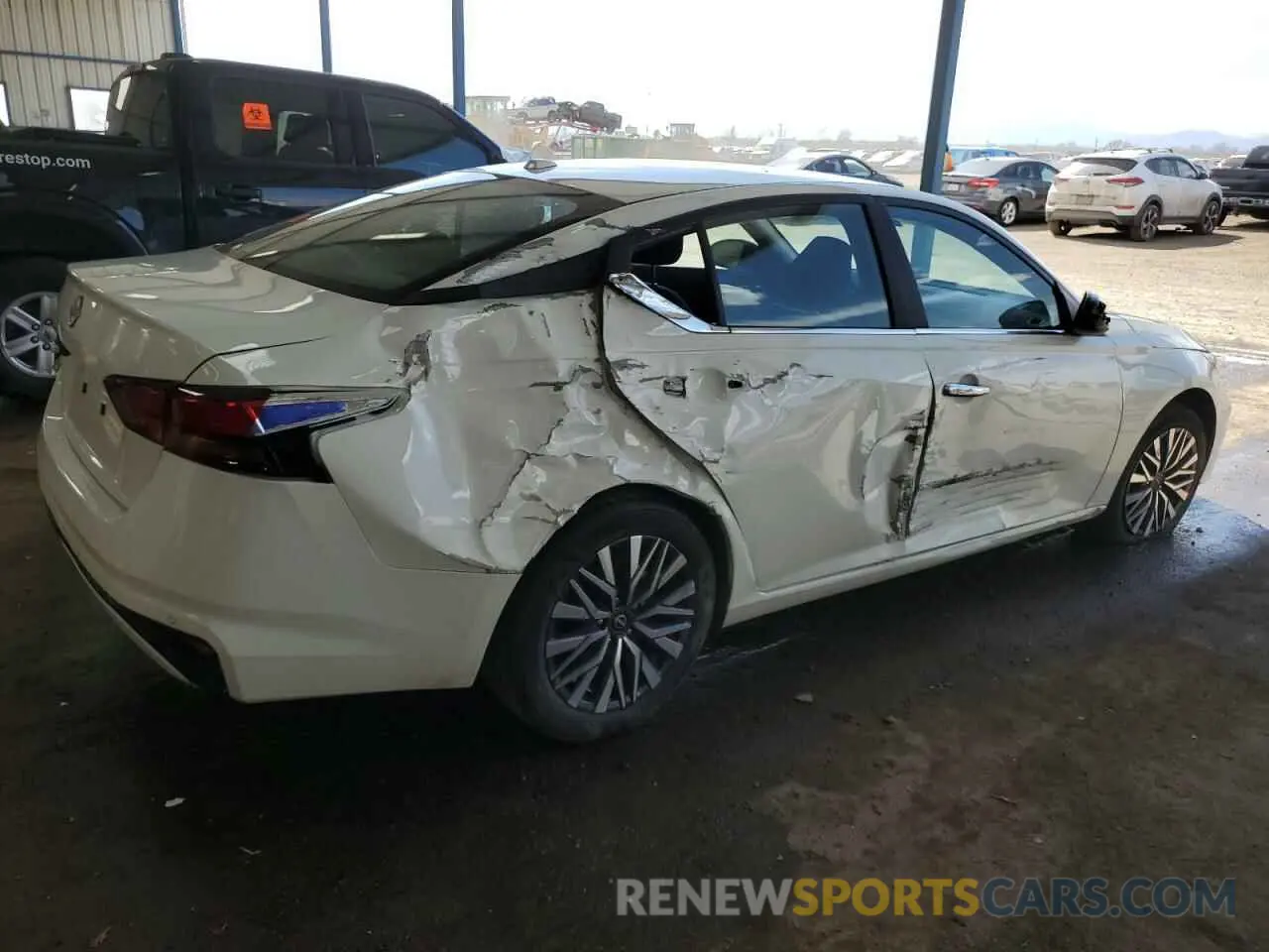 3 Photograph of a damaged car 1N4BL4DV2SN350903 NISSAN ALTIMA 2025