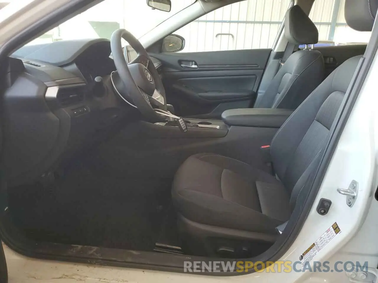 7 Photograph of a damaged car 1N4BL4DV2SN350903 NISSAN ALTIMA 2025