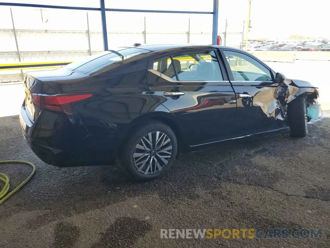 3 Photograph of a damaged car 1N4BL4DV2SN352134 NISSAN ALTIMA 2025